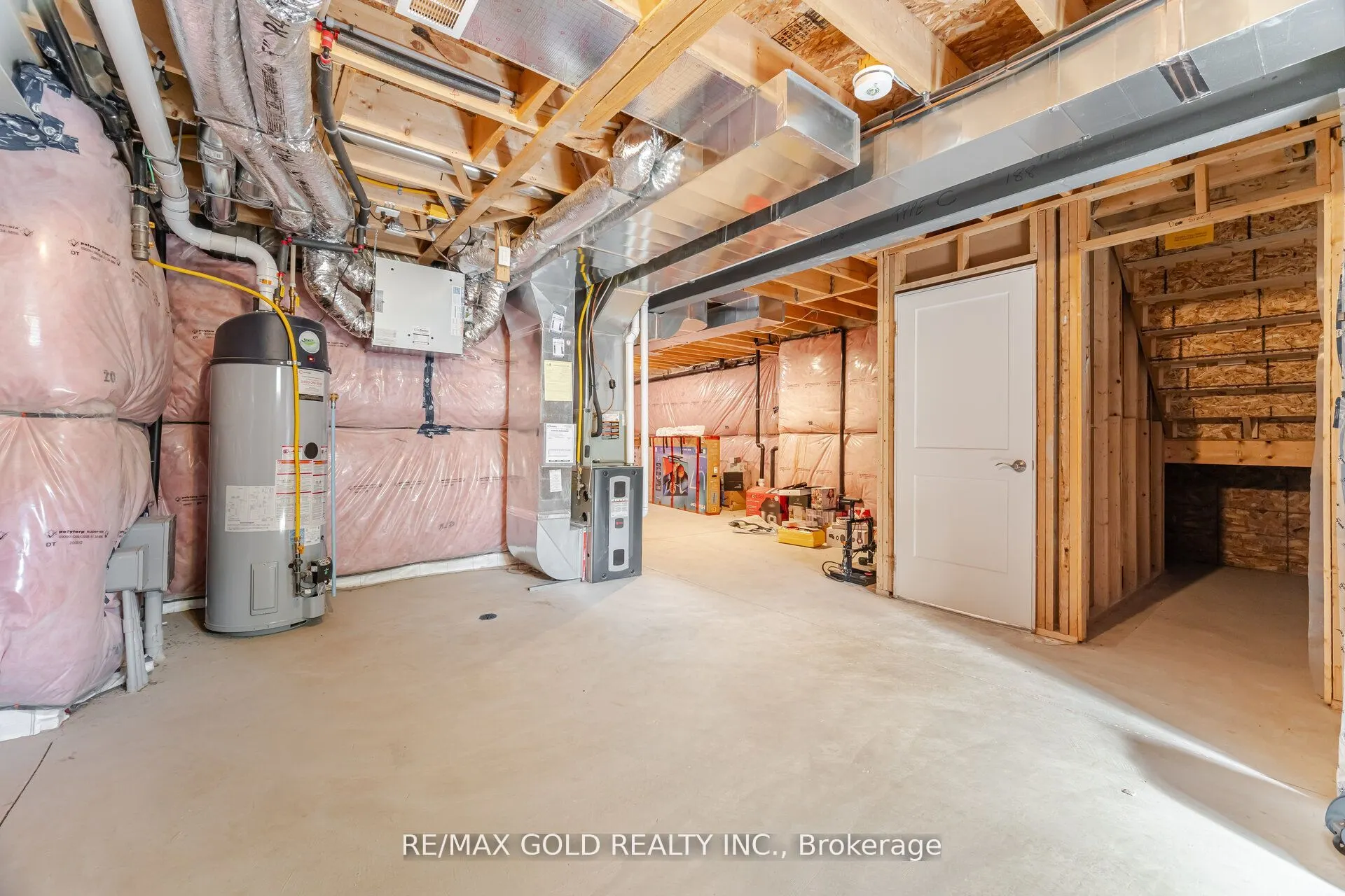 110 Fergus Avenue, #1