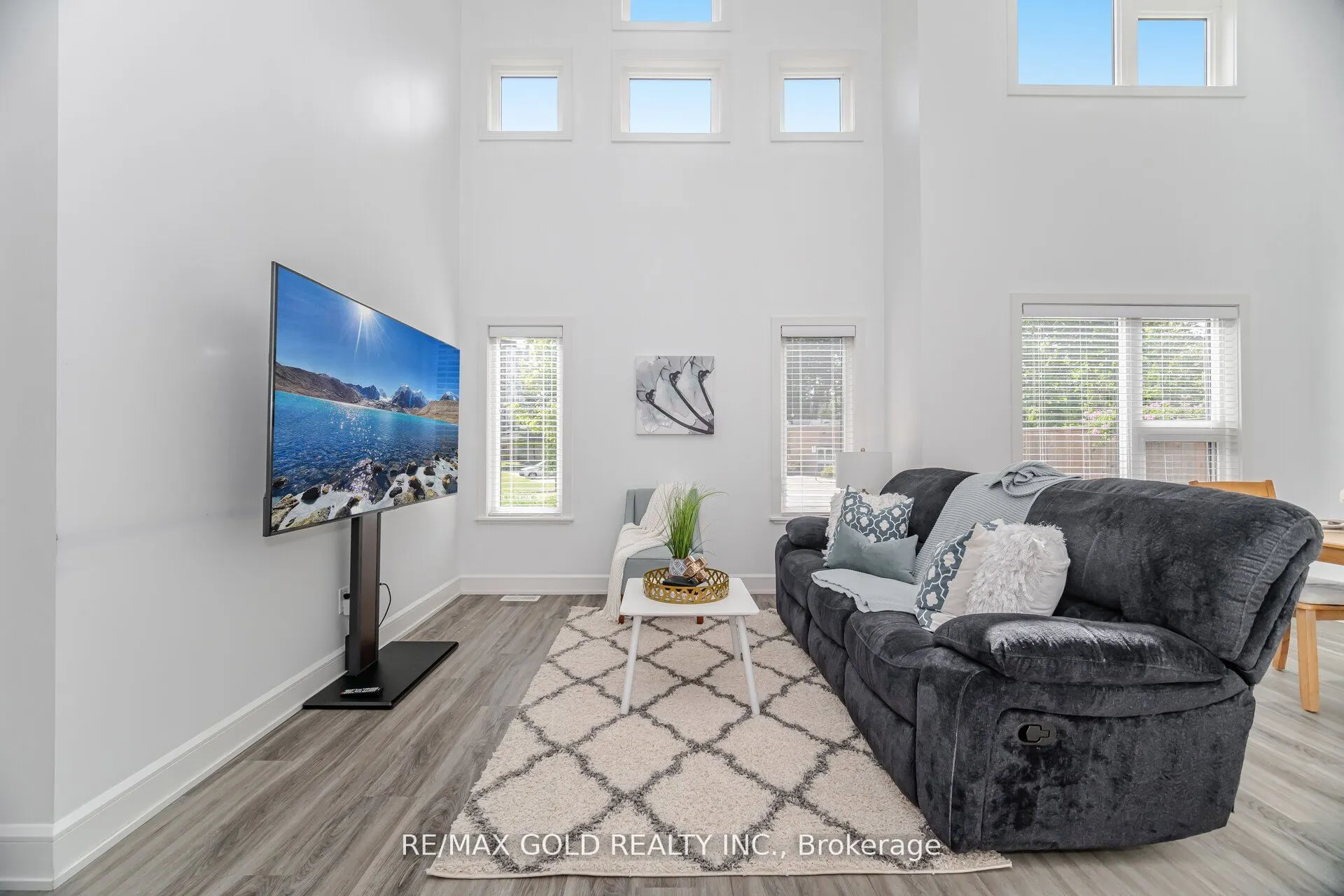 110 Fergus Avenue, #1
