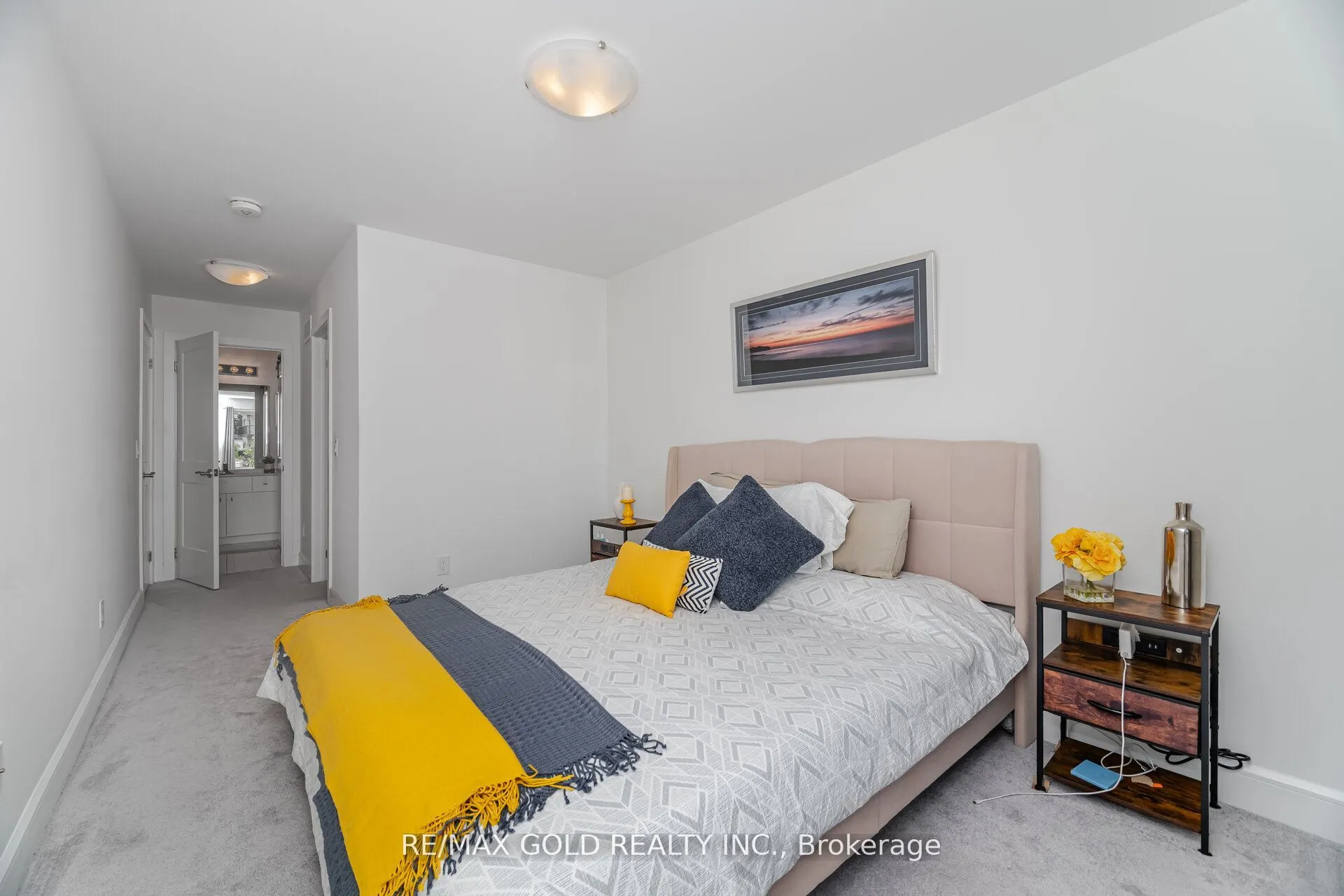 110 Fergus Avenue, #1