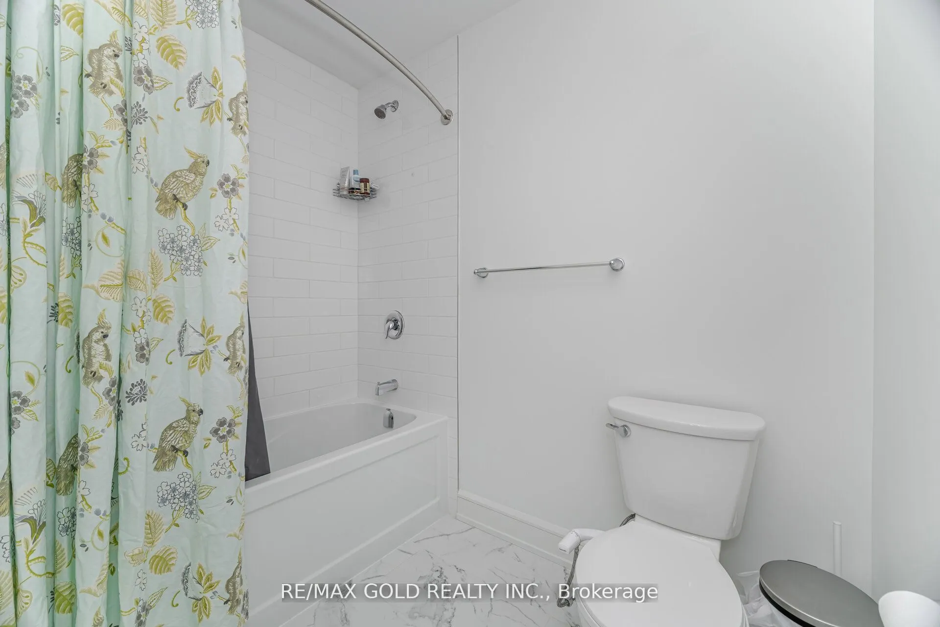 110 Fergus Avenue, #1