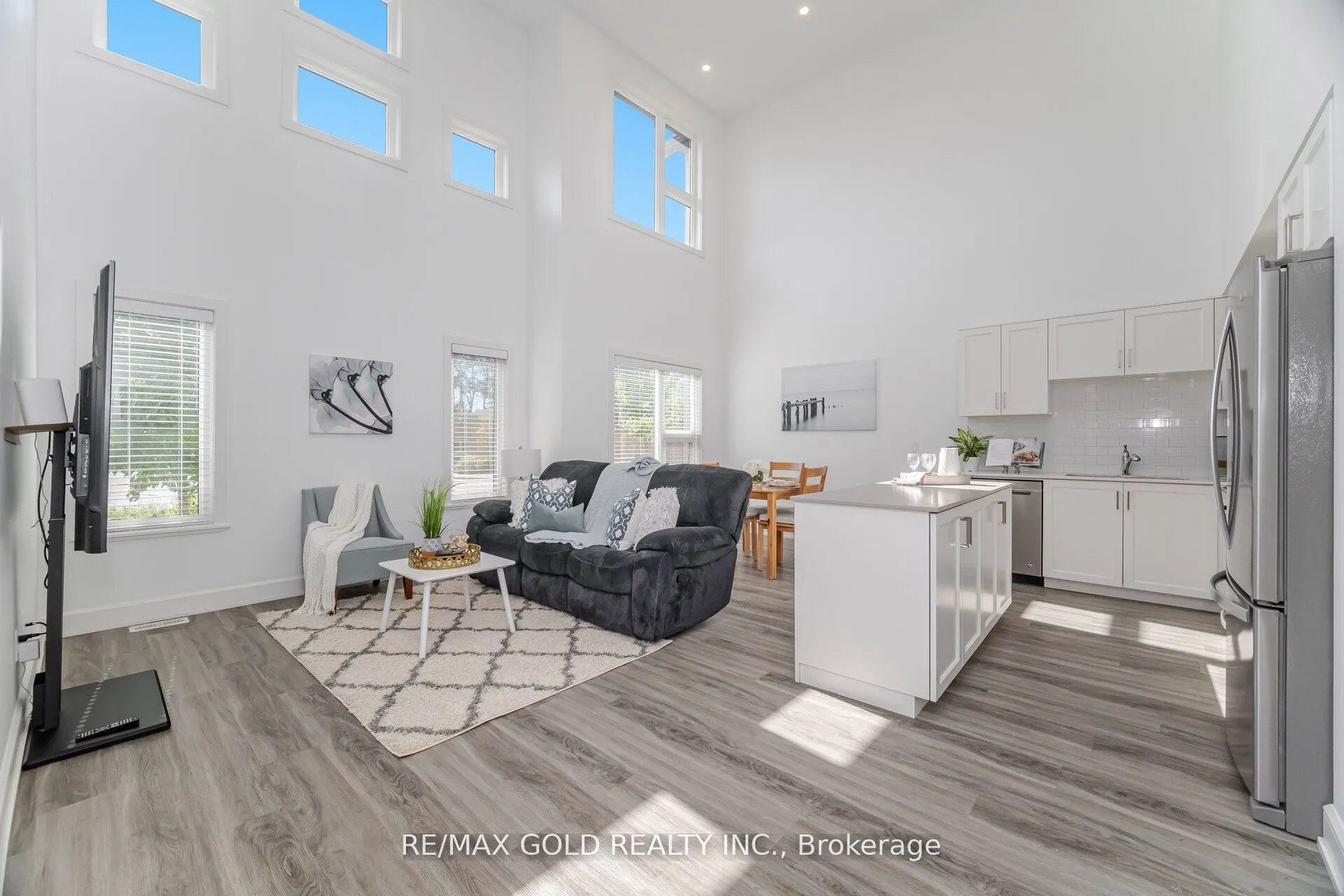 110 Fergus Avenue, #1