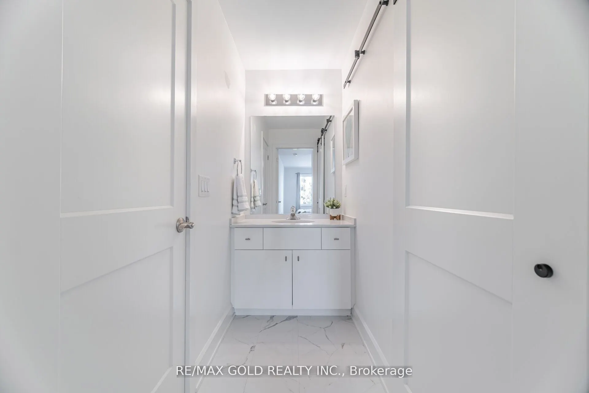 110 Fergus Avenue, #1