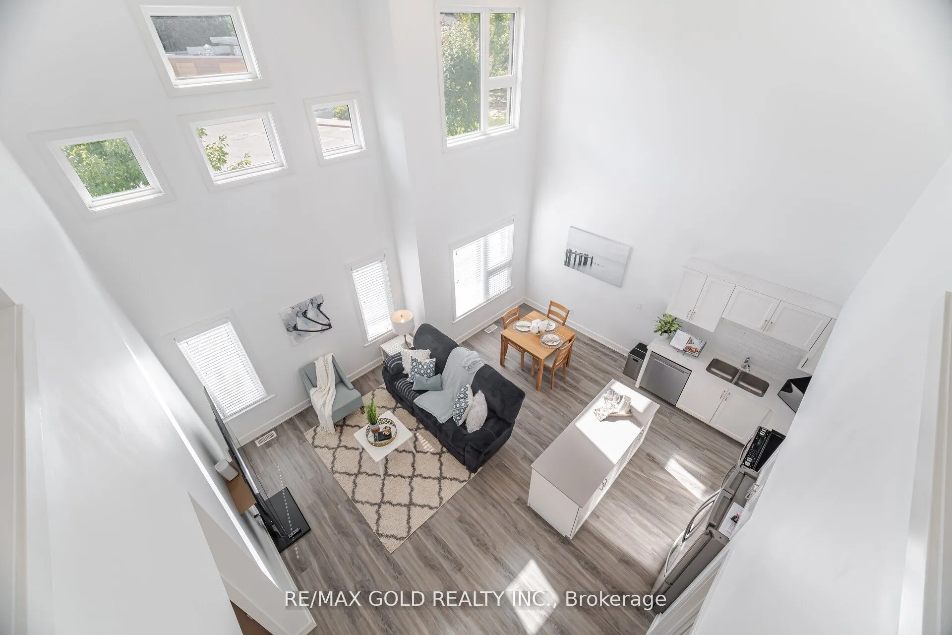 110 Fergus Avenue, #1