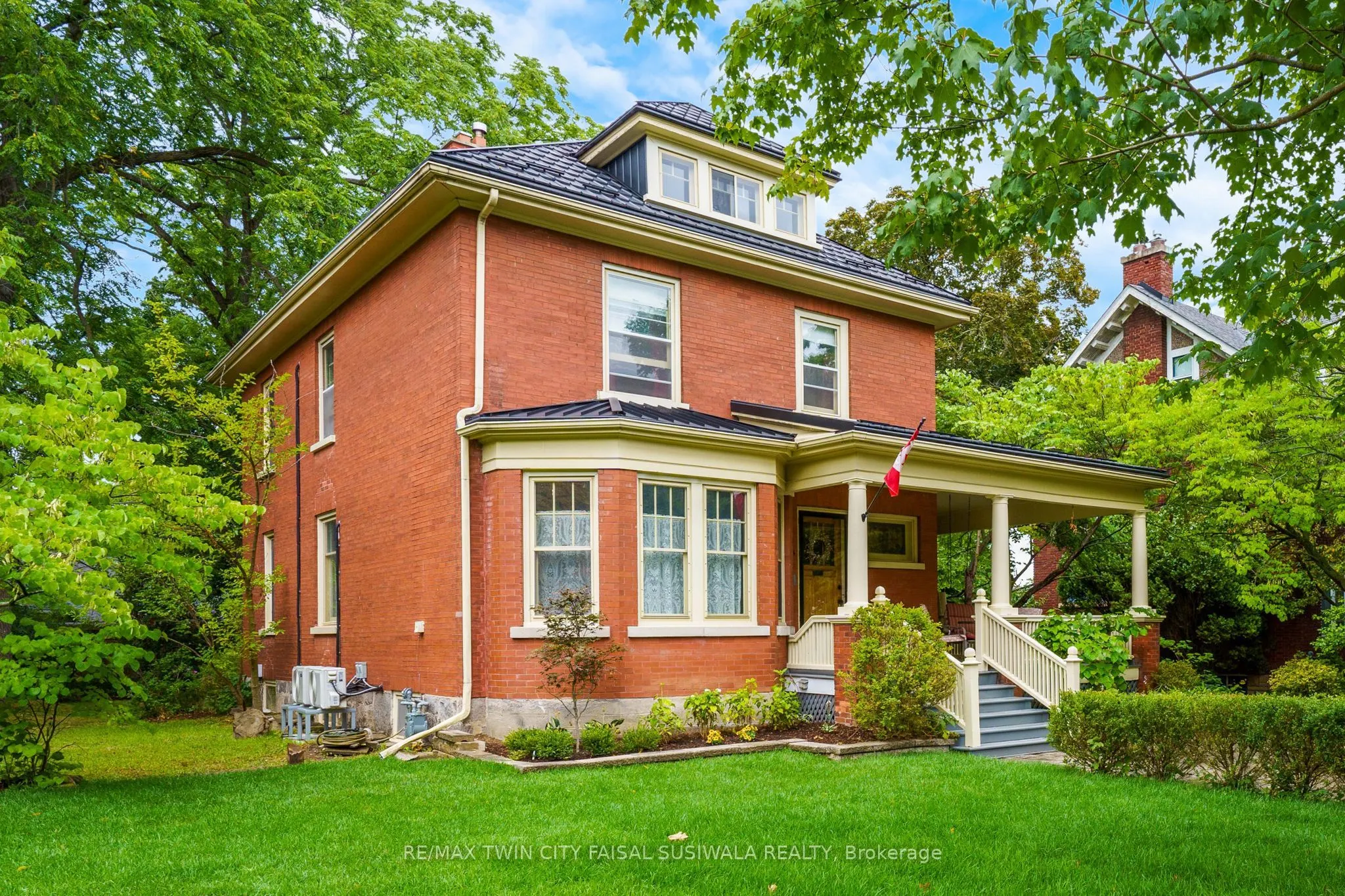36 Wentworth Avenue