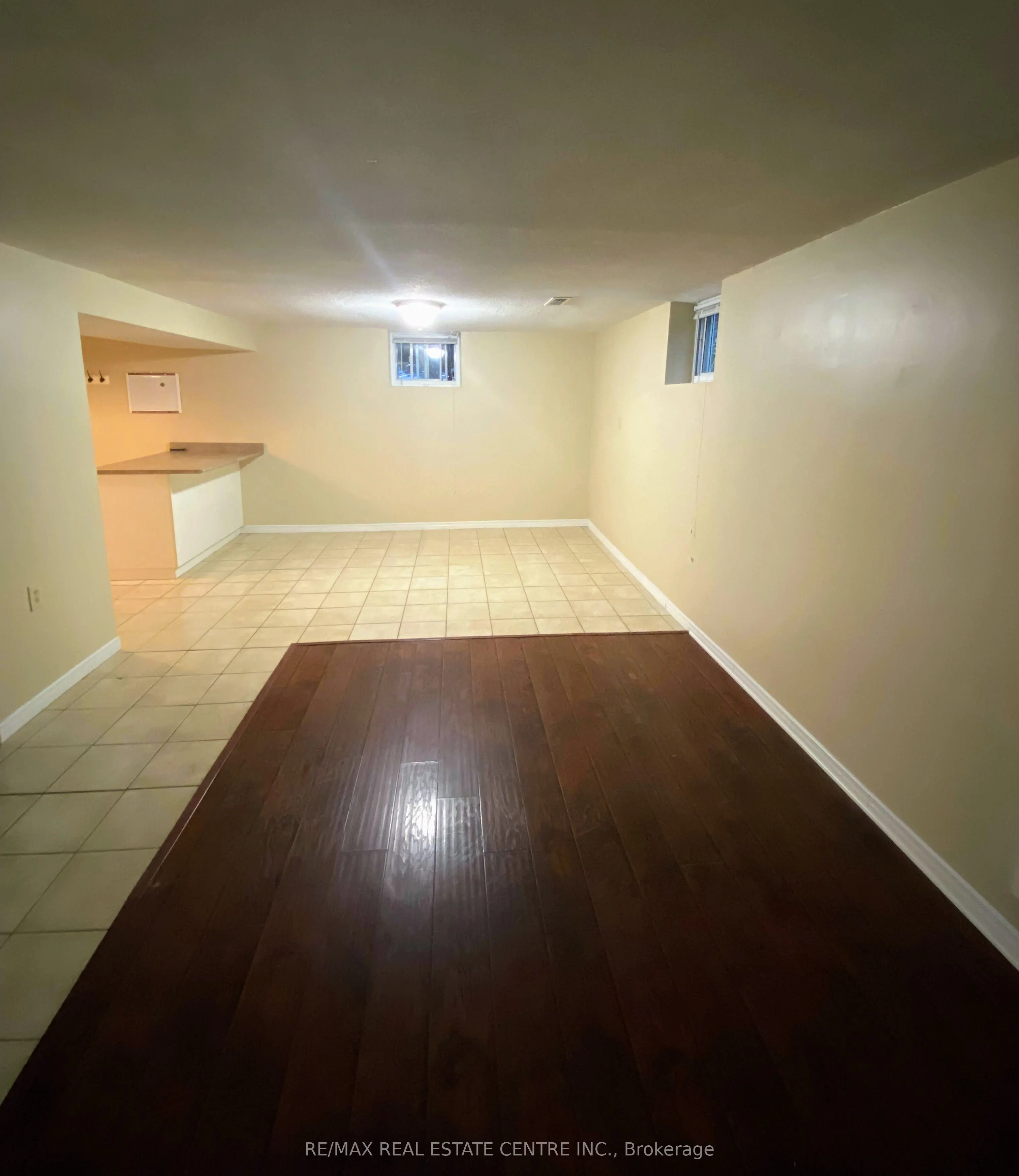 89 Elgin Street N, #B