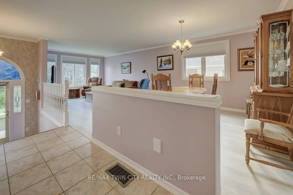 12 Bradbury Crescent