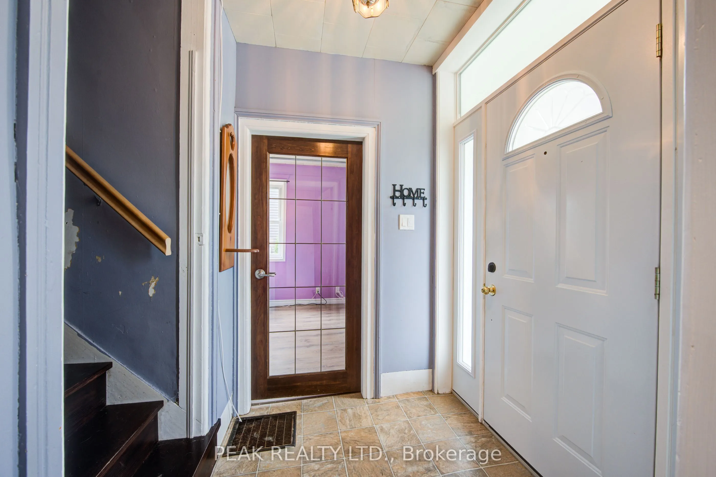 37 Decew Street W