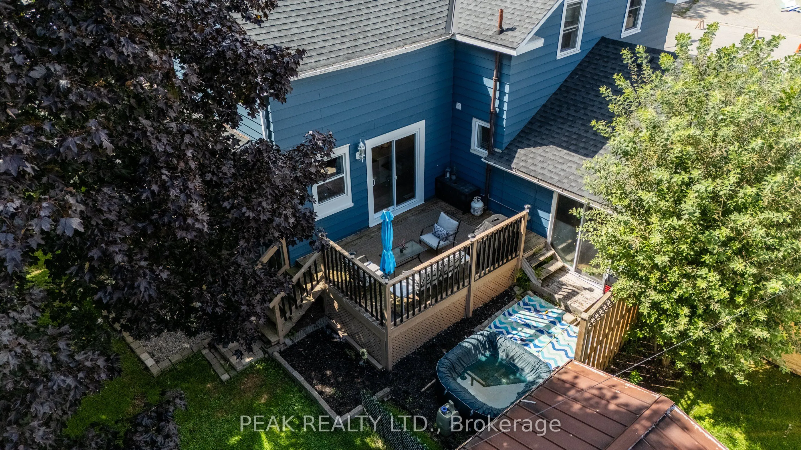 37 Decew Street W