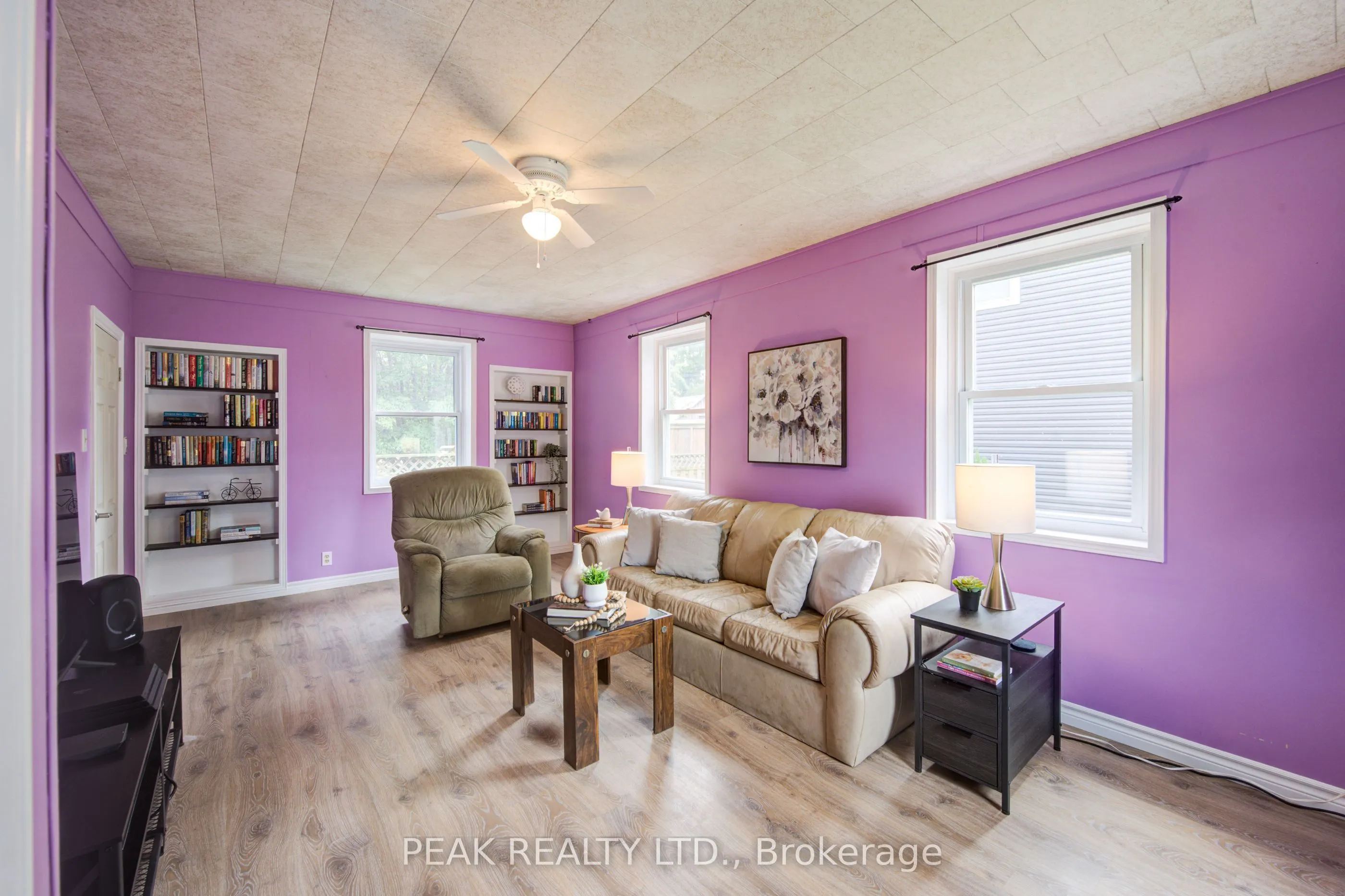 37 Decew Street W