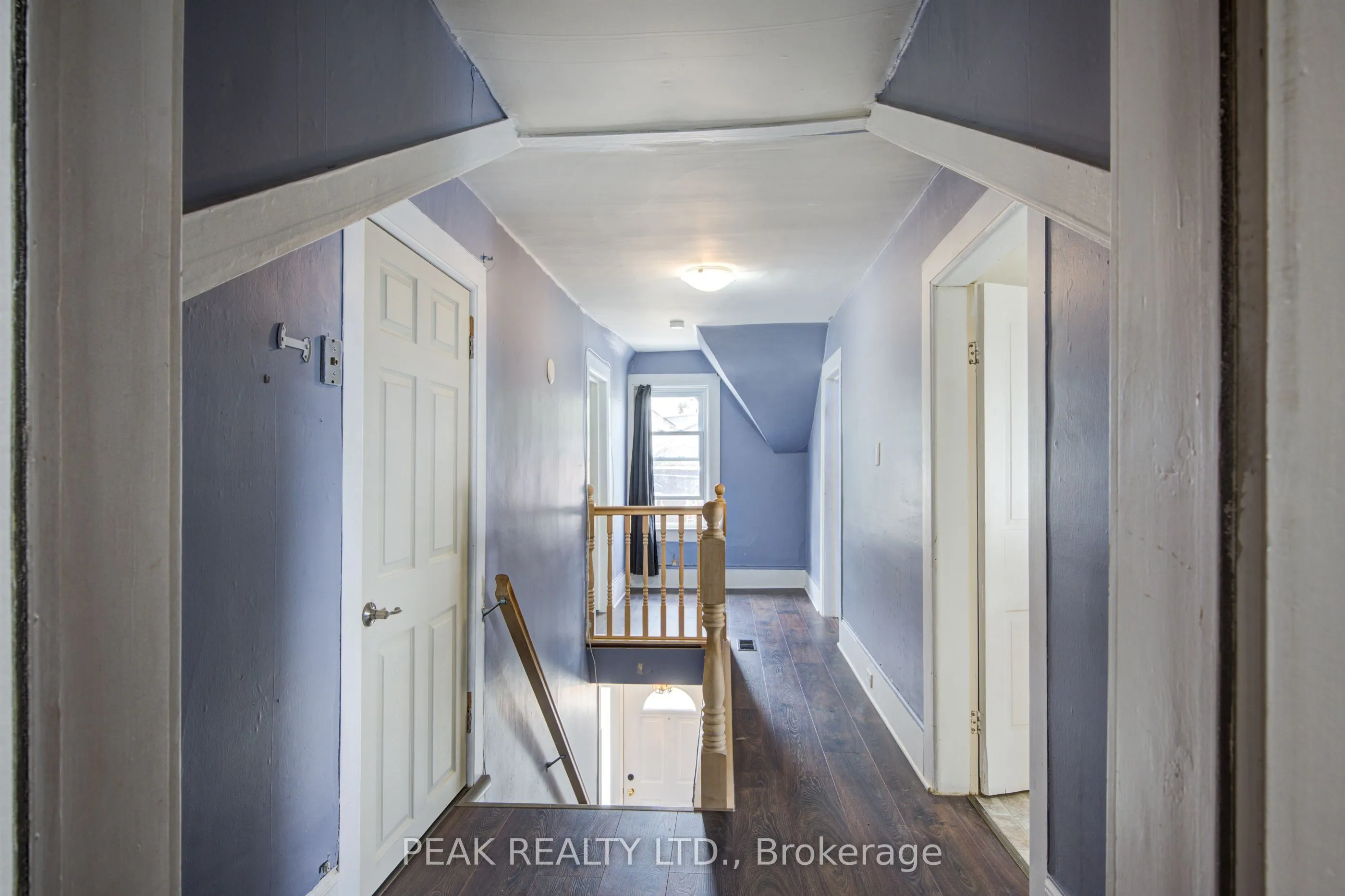 37 Decew Street W