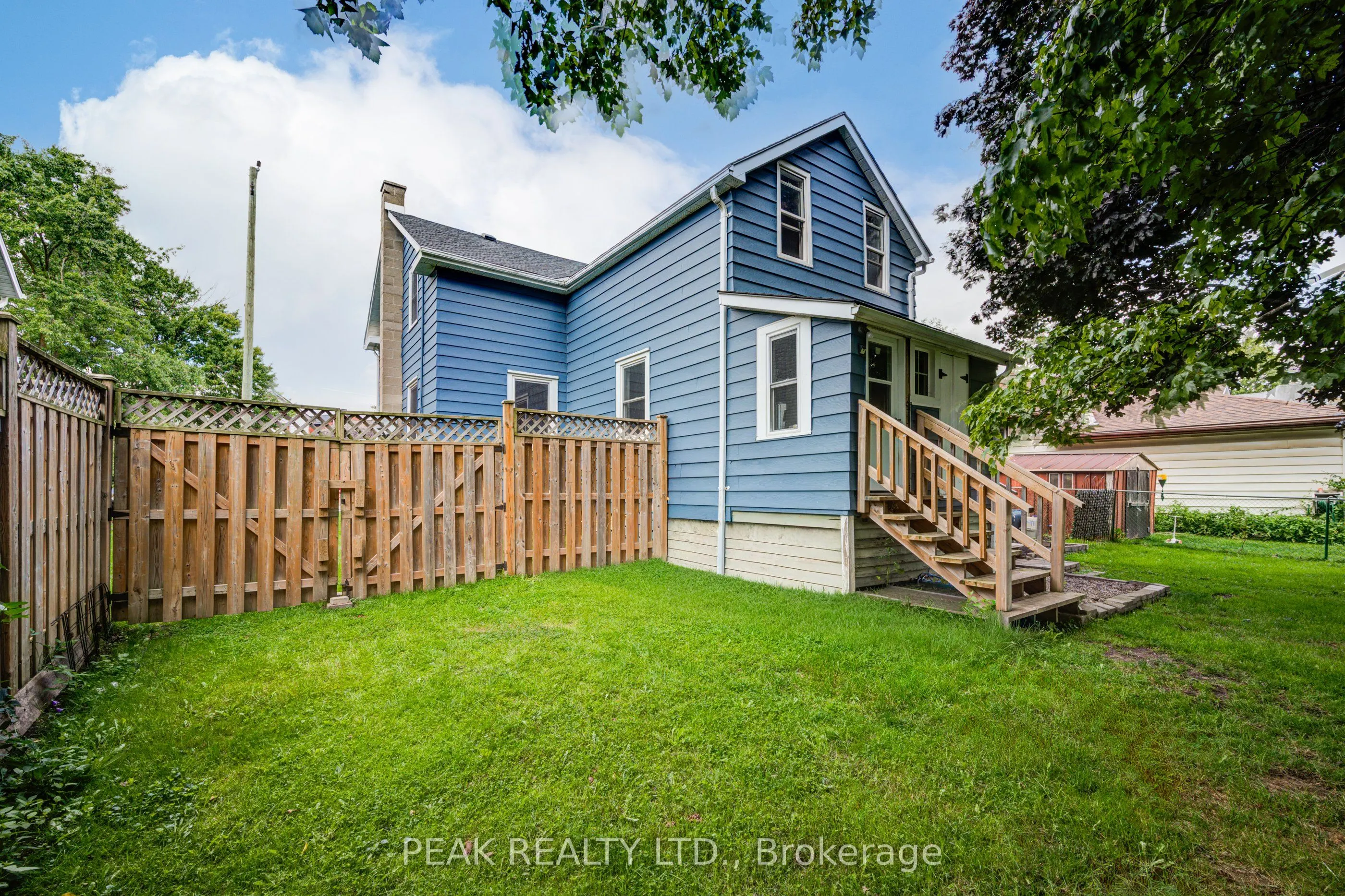 37 Decew Street W