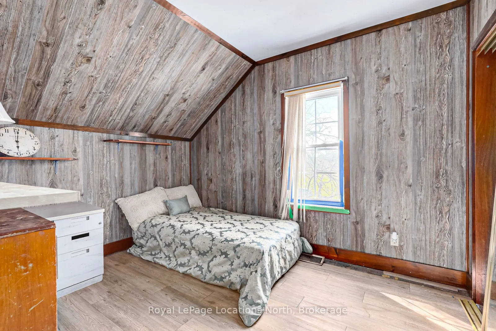 788070 Grey Road 13