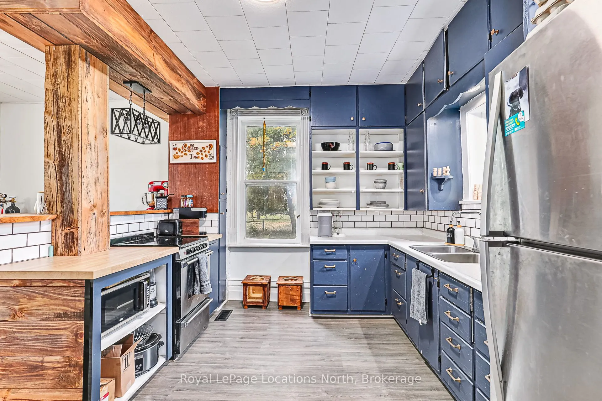 137662 GREY ROAD 12
