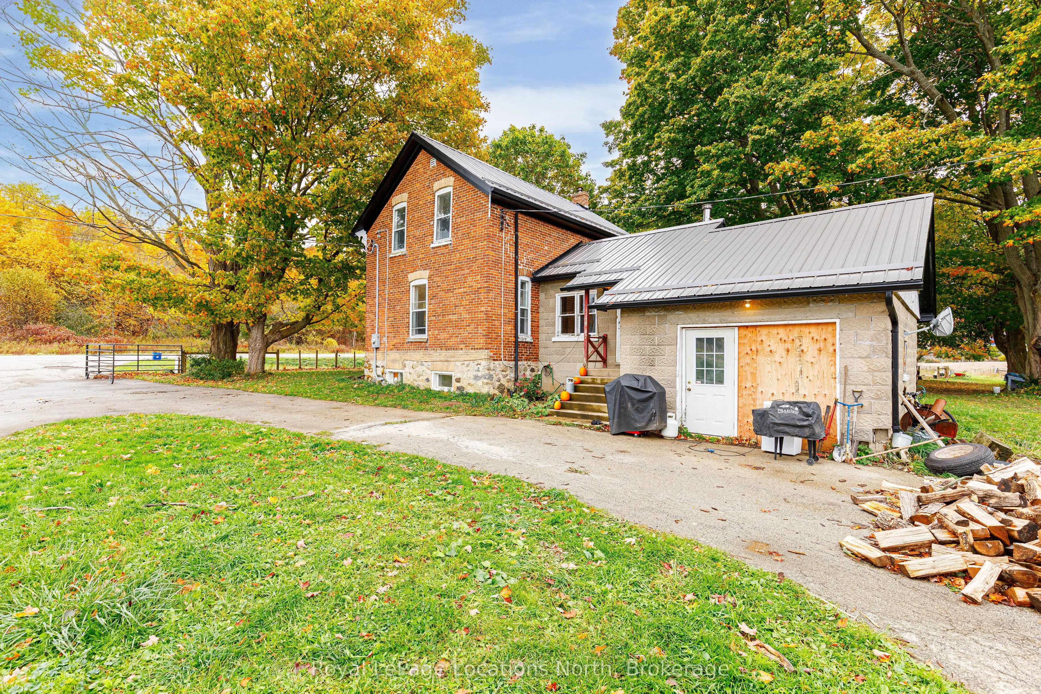 137662 GREY ROAD 12