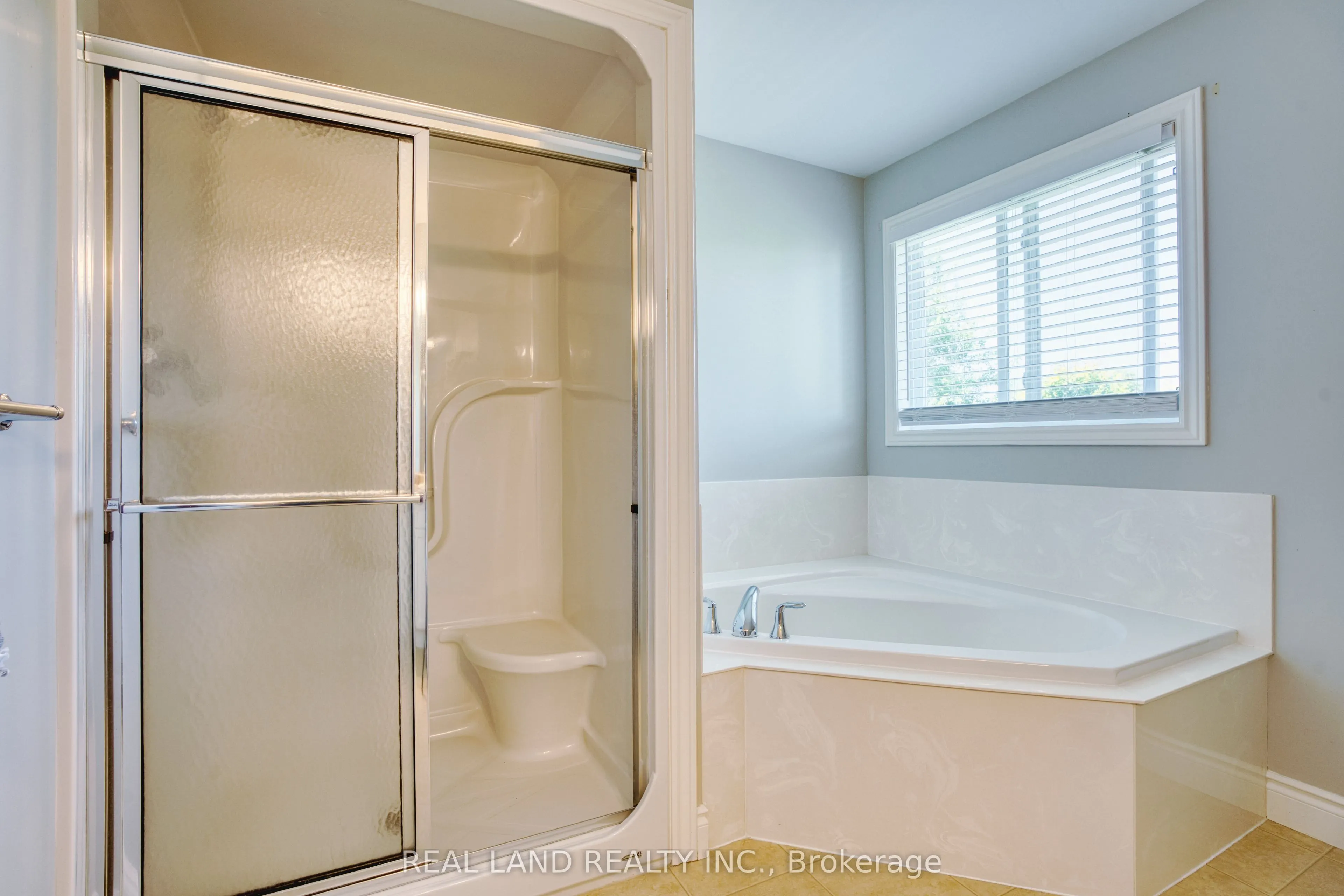 364 SKYLINE Avenue, #14