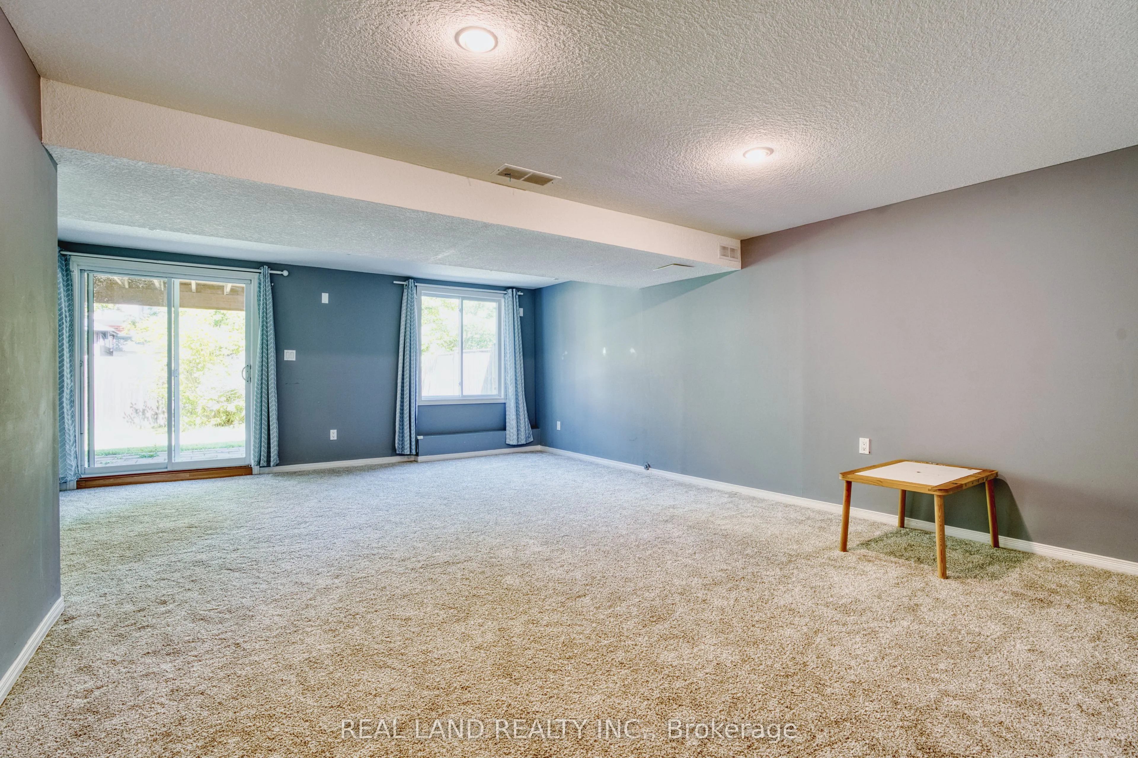 364 SKYLINE Avenue, #14