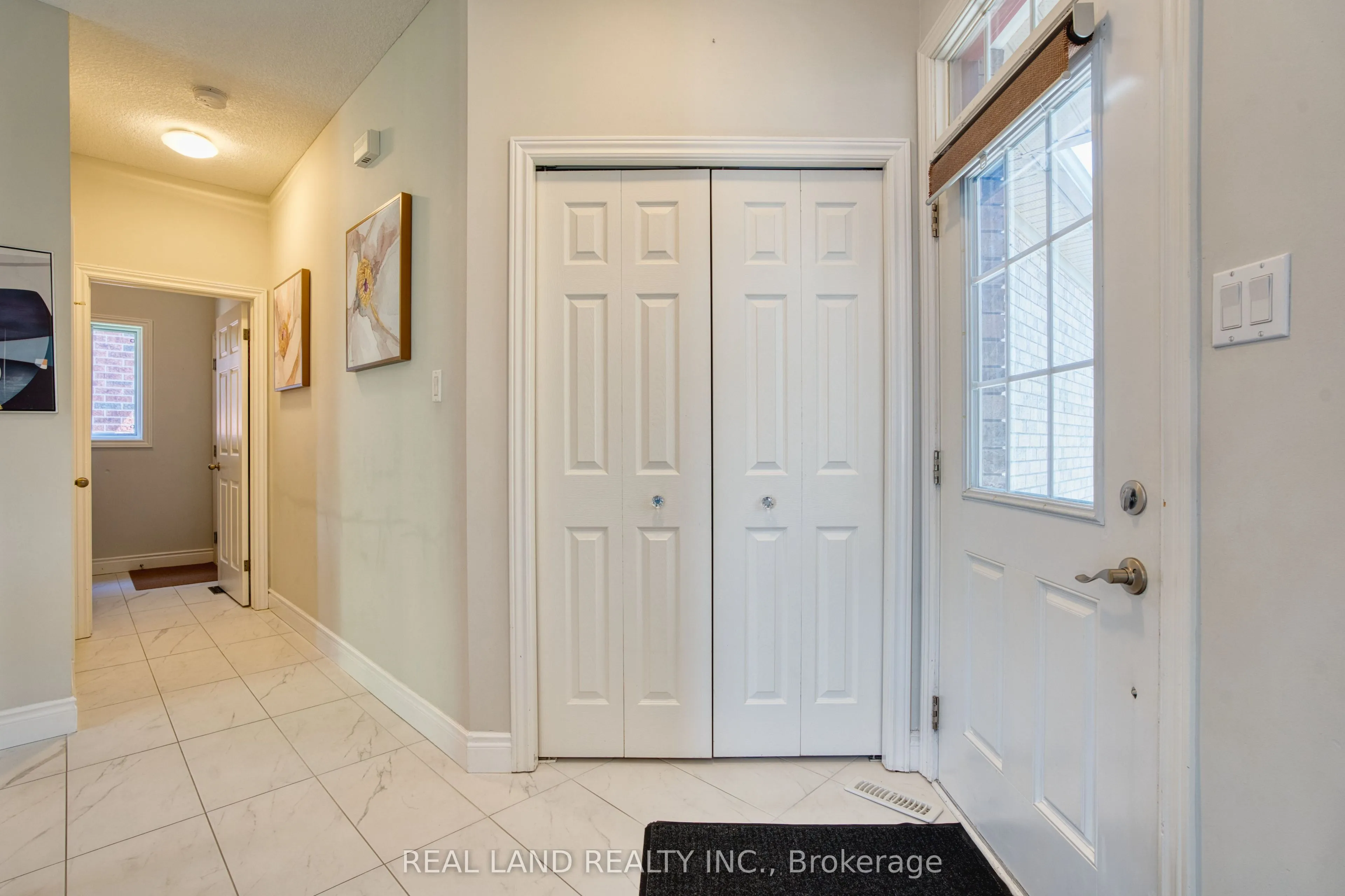 364 SKYLINE Avenue, #14