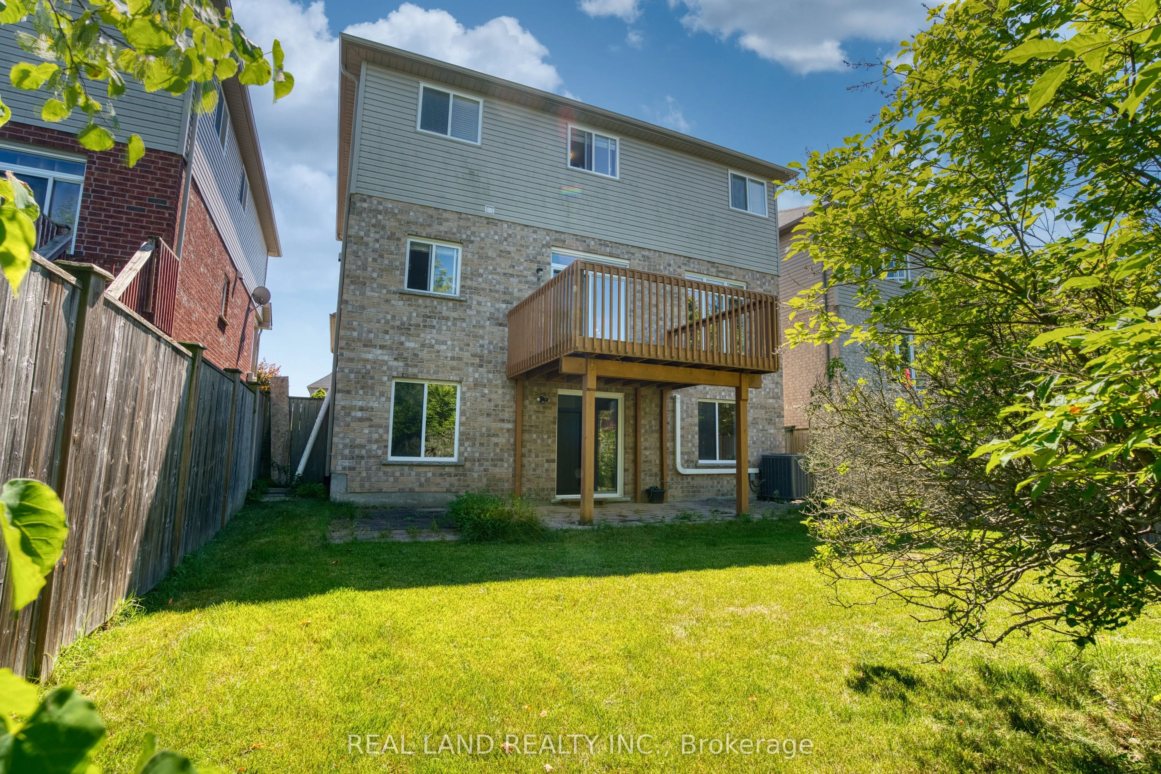 364 SKYLINE Avenue, #14