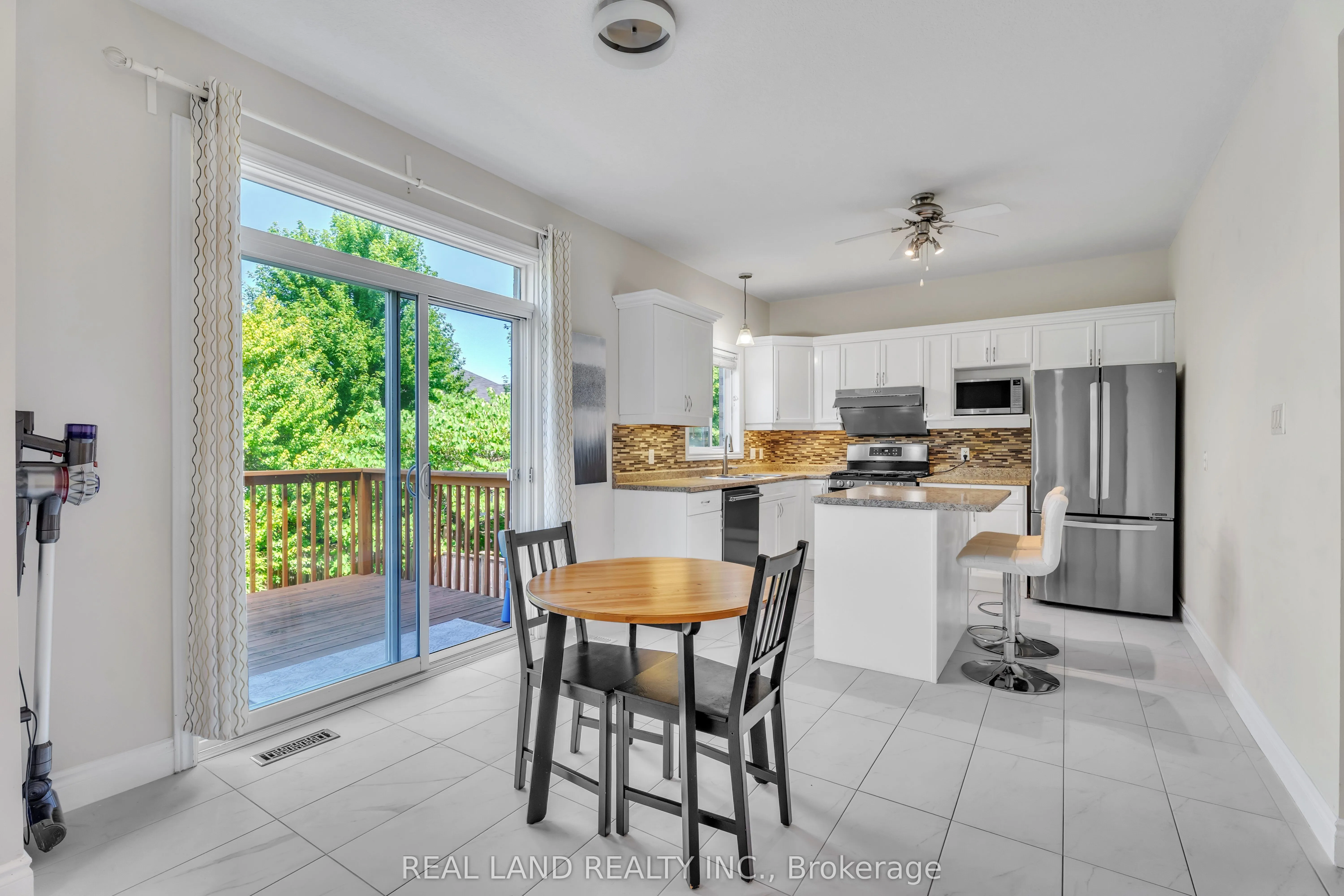 364 SKYLINE Avenue, #14