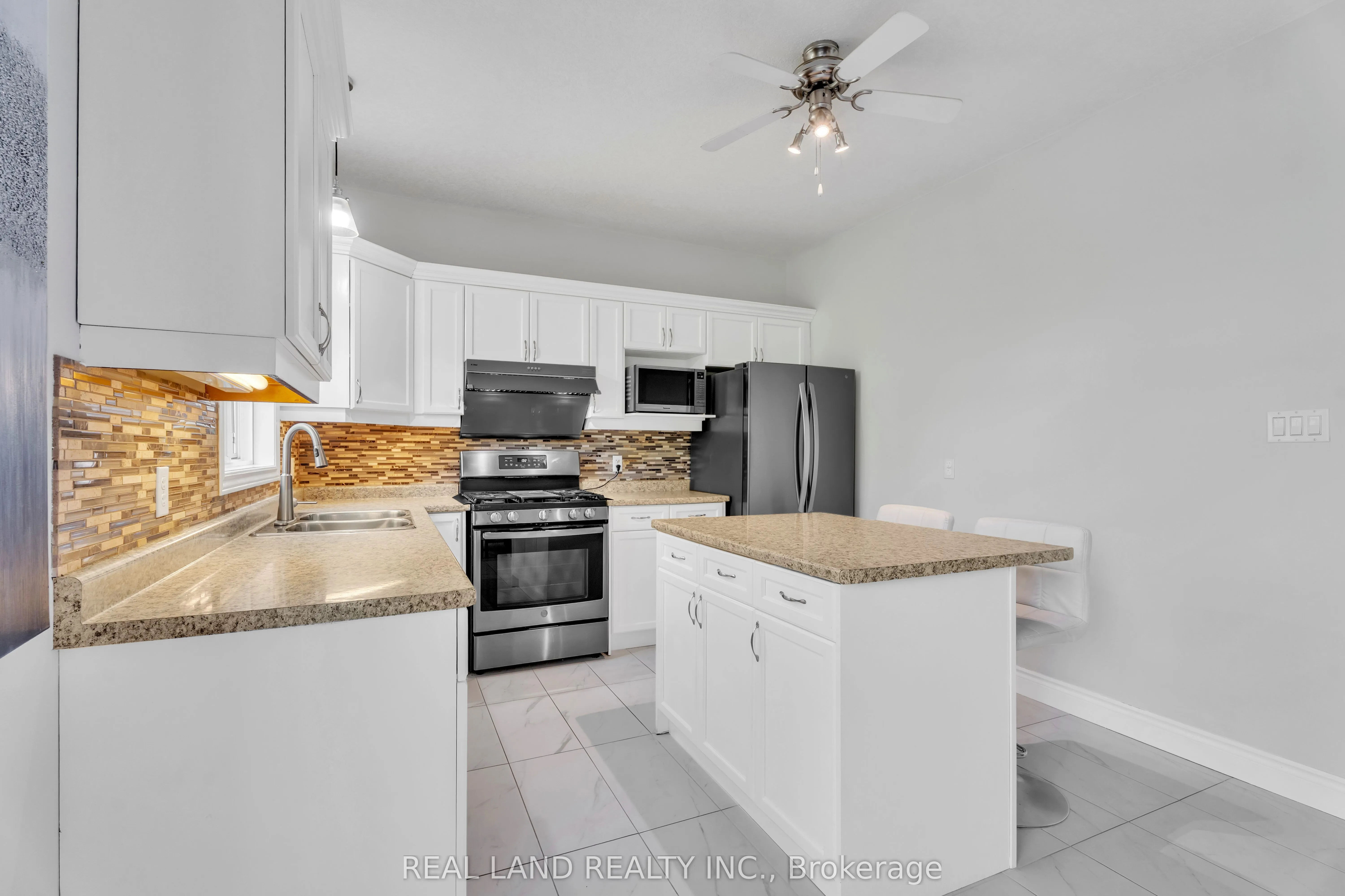 364 SKYLINE Avenue, #14