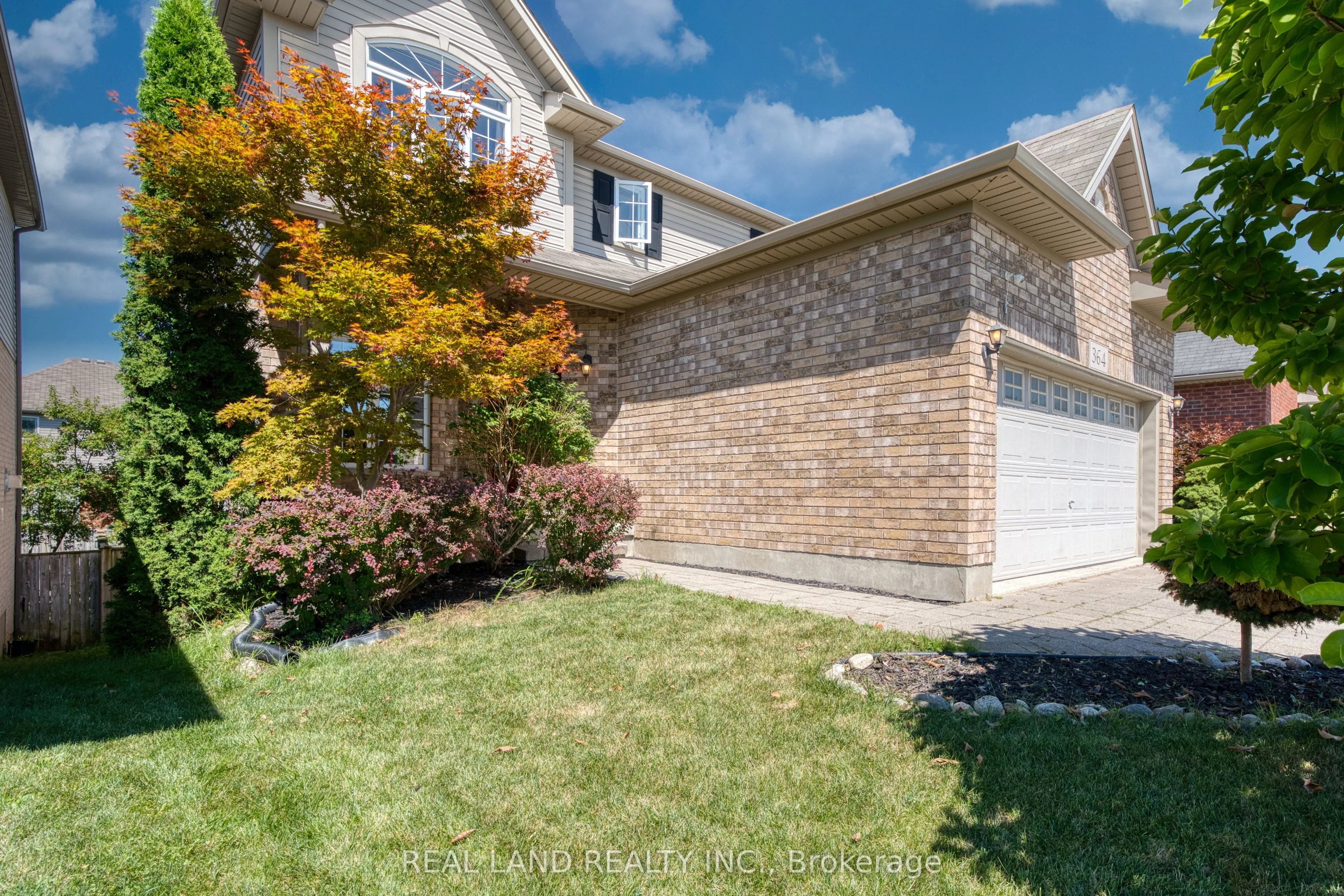 364 SKYLINE Avenue, #14