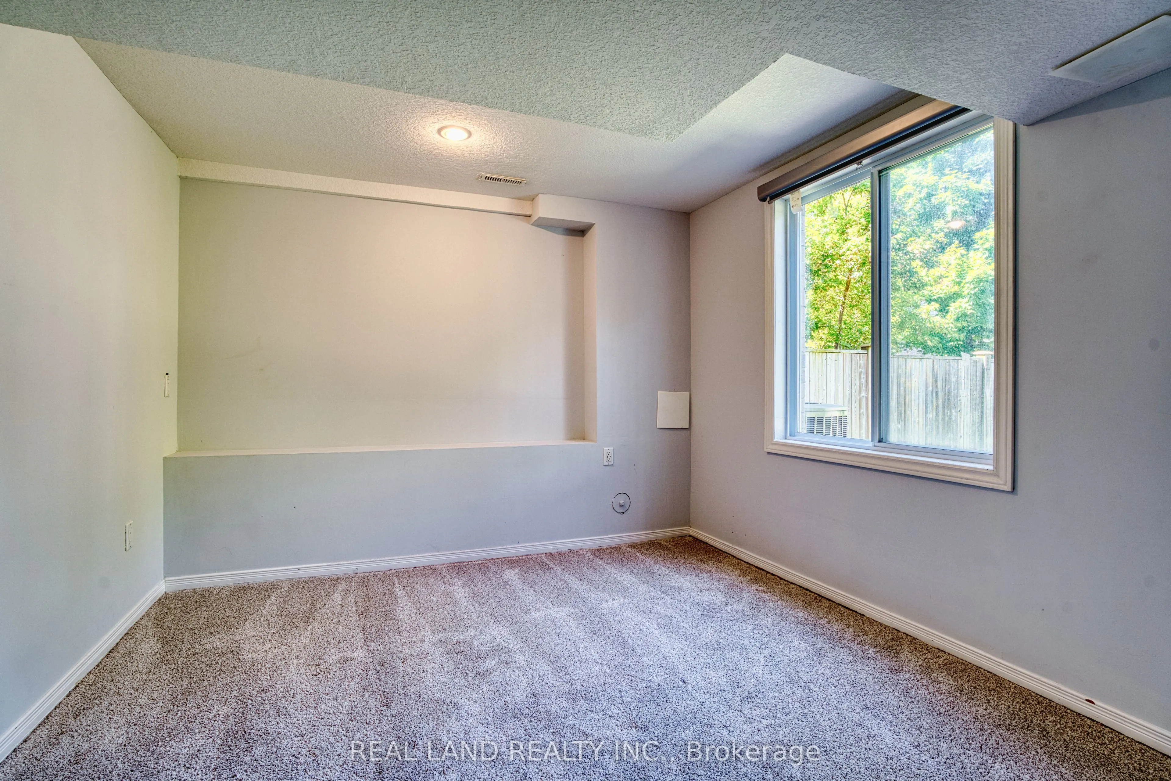 364 SKYLINE Avenue, #14