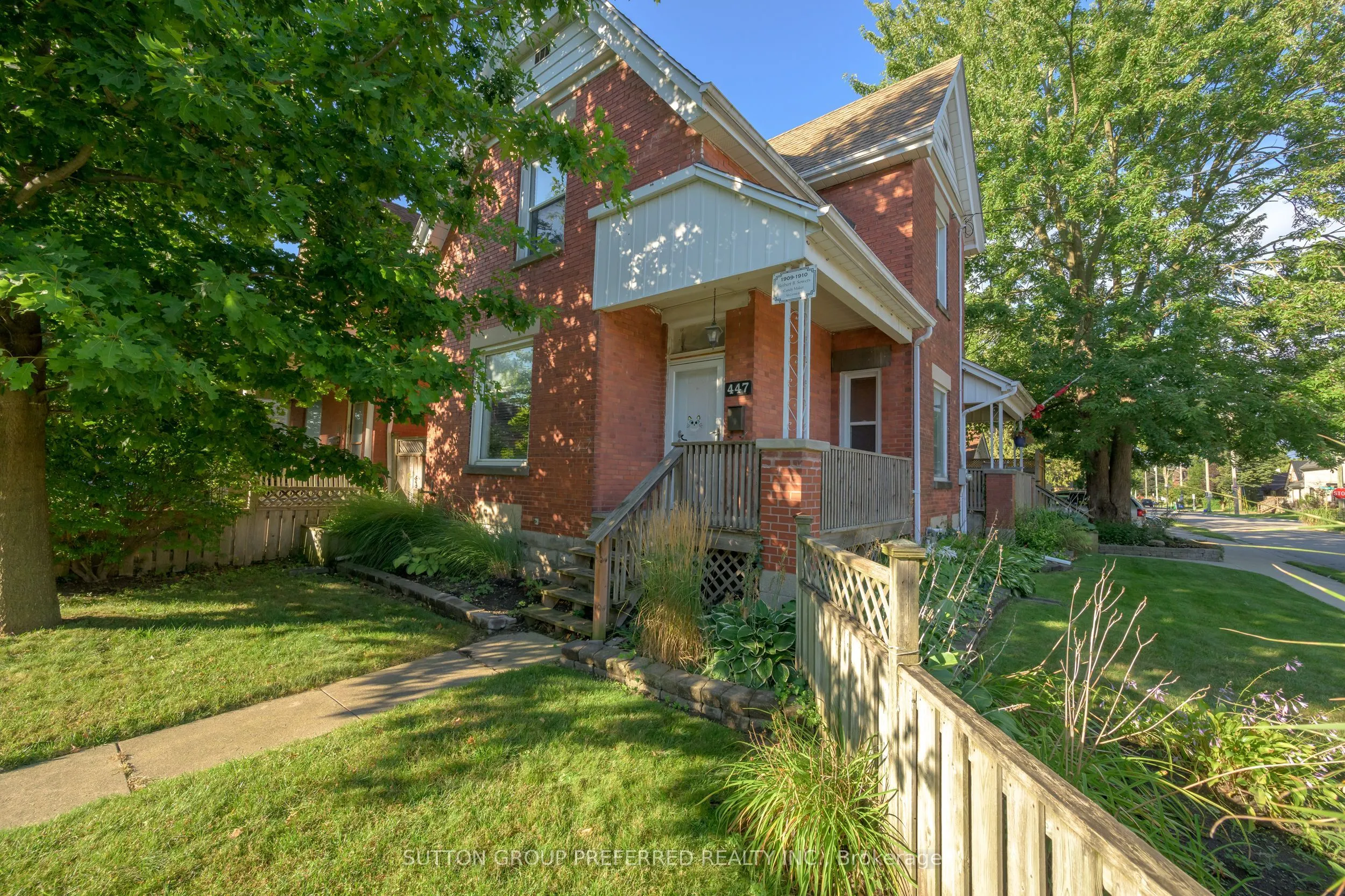 447 Woodman Avenue