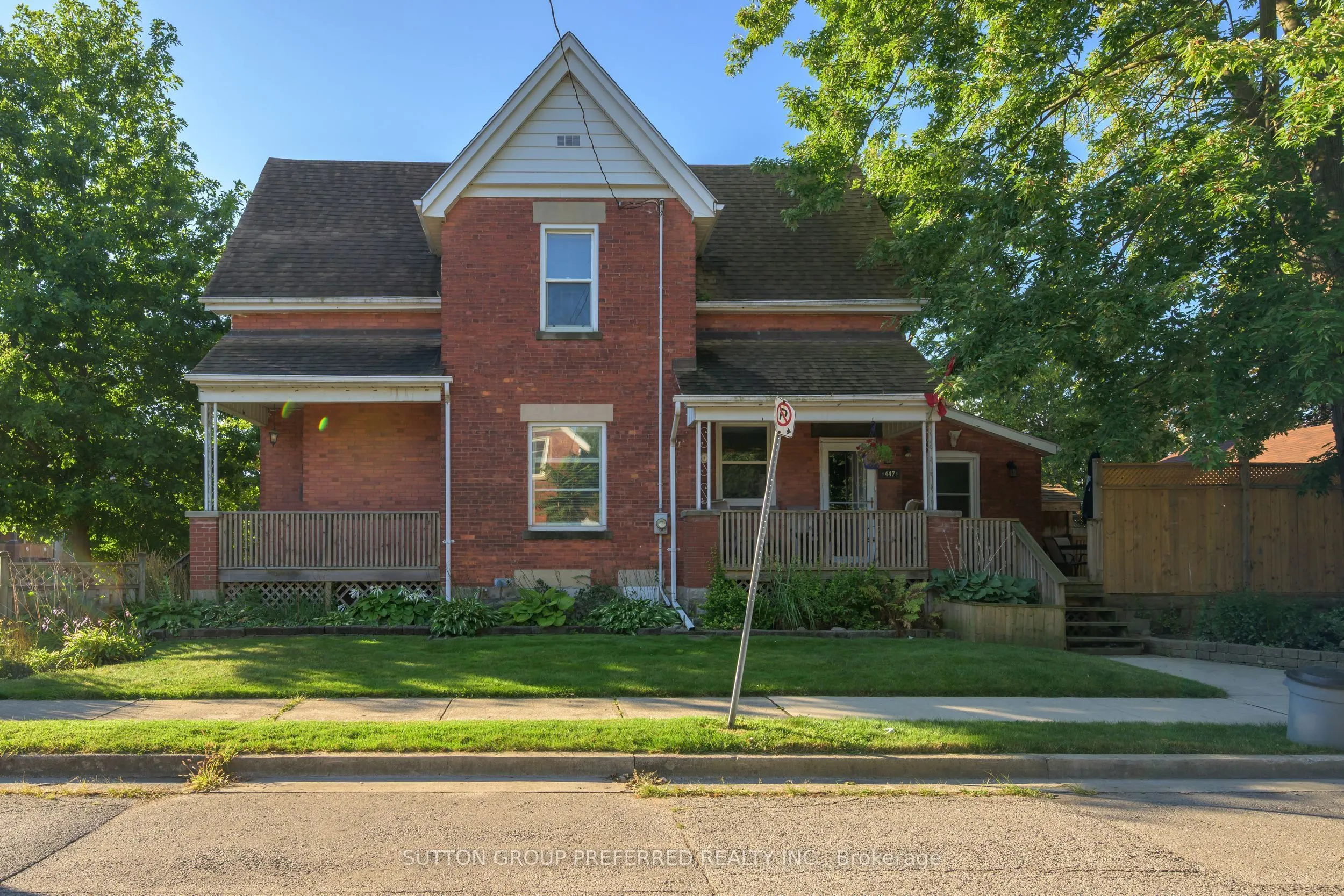 447 Woodman Avenue