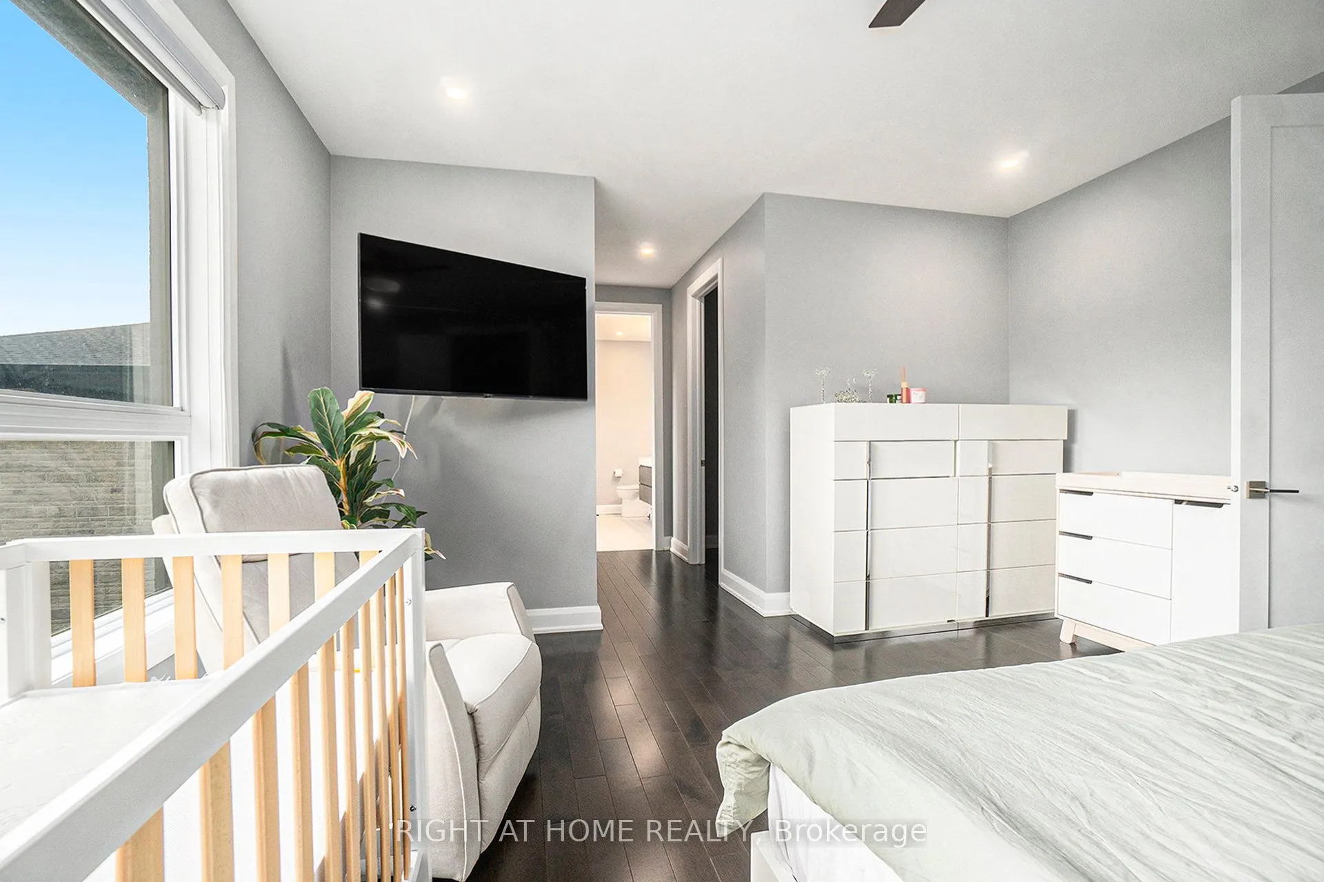 17 Rideau Heights Drive