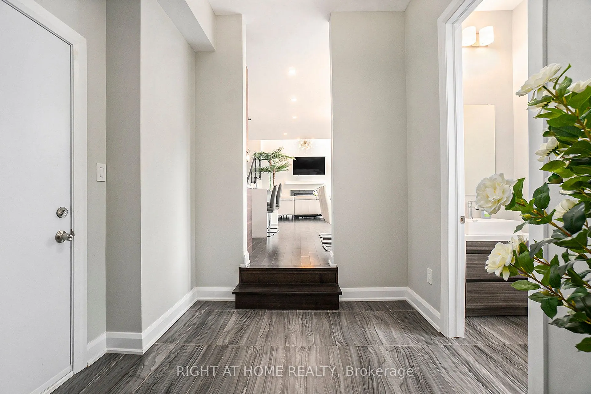 17 Rideau Heights Drive