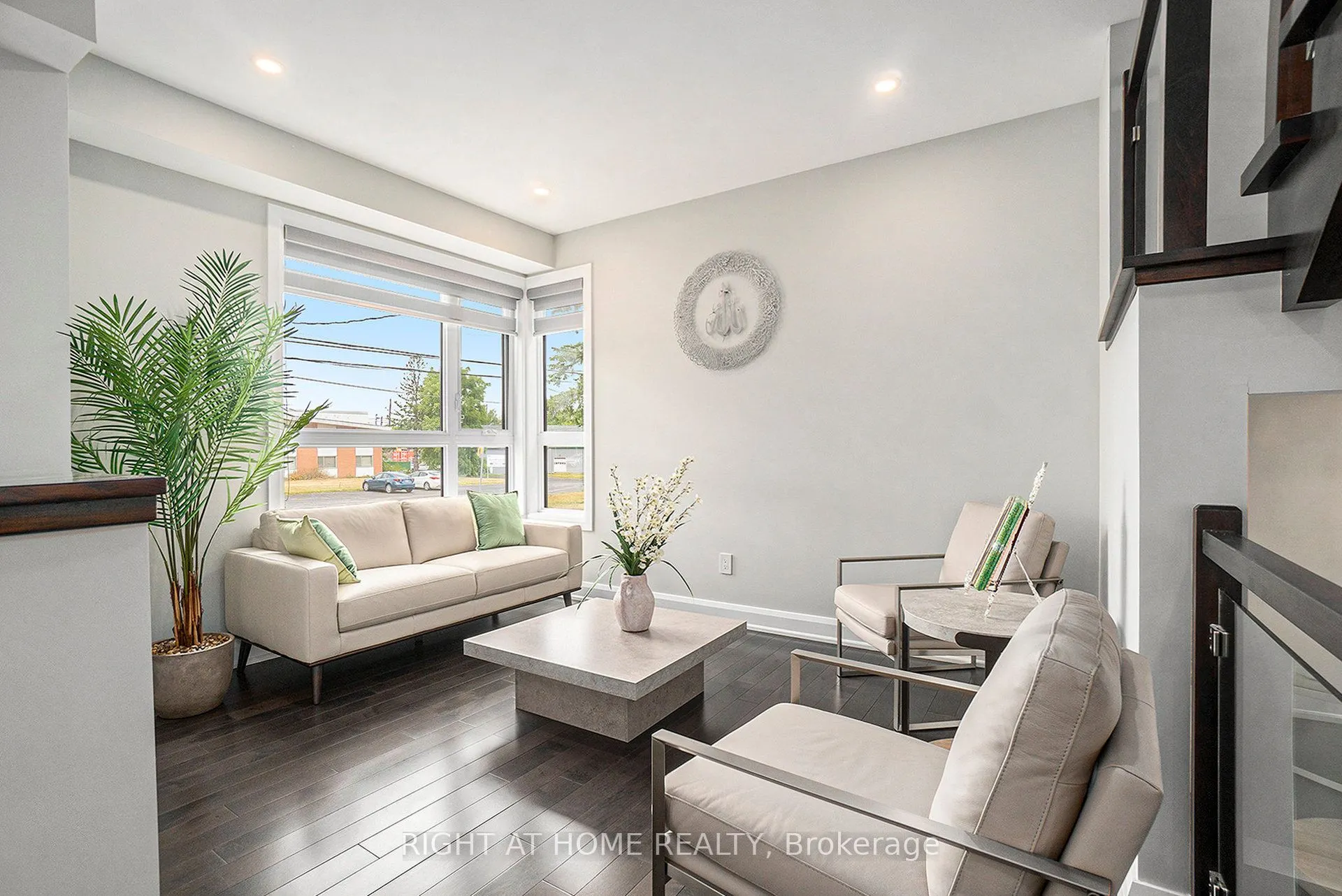 17 Rideau Heights Drive
