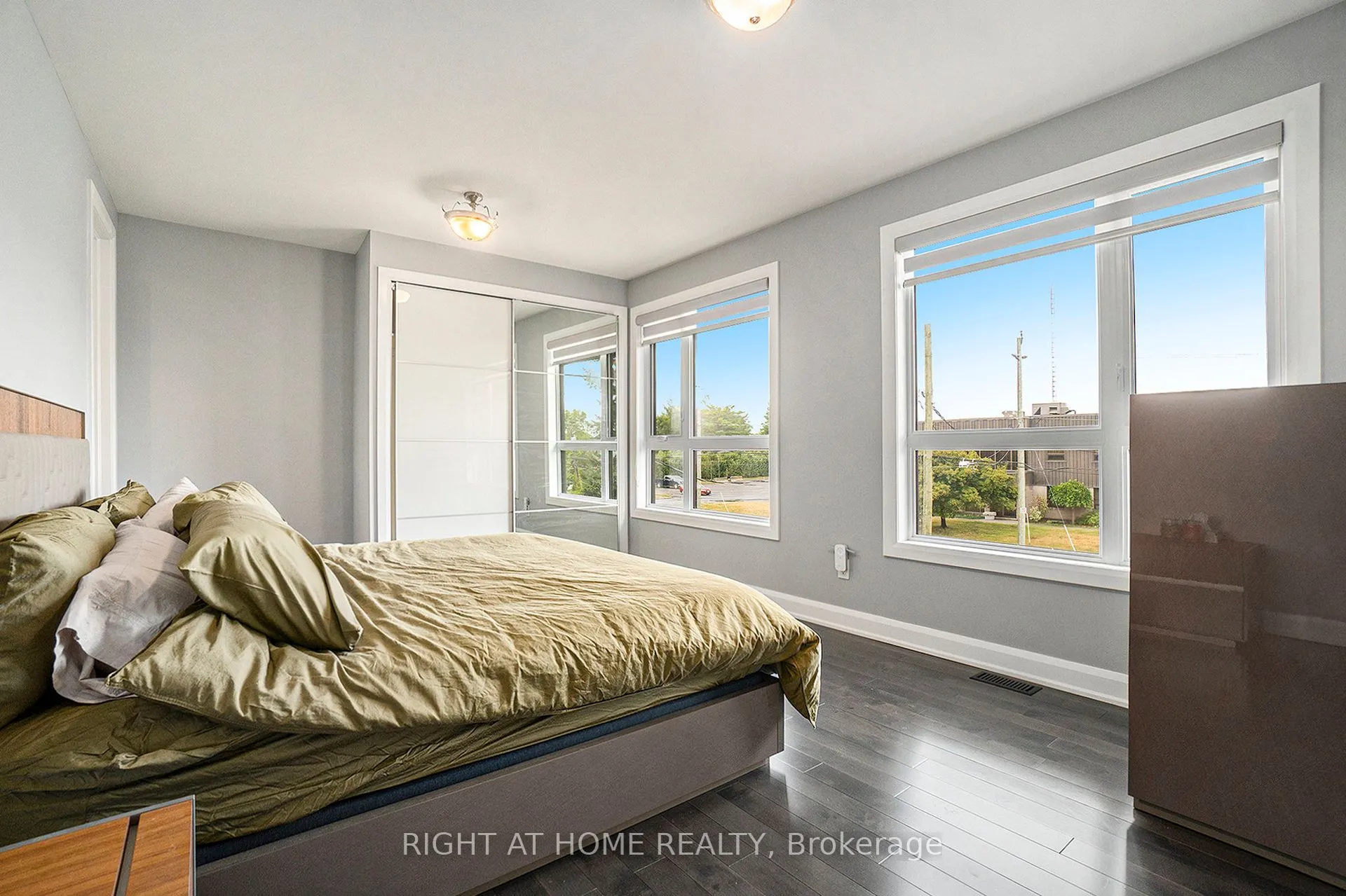 17 Rideau Heights Drive