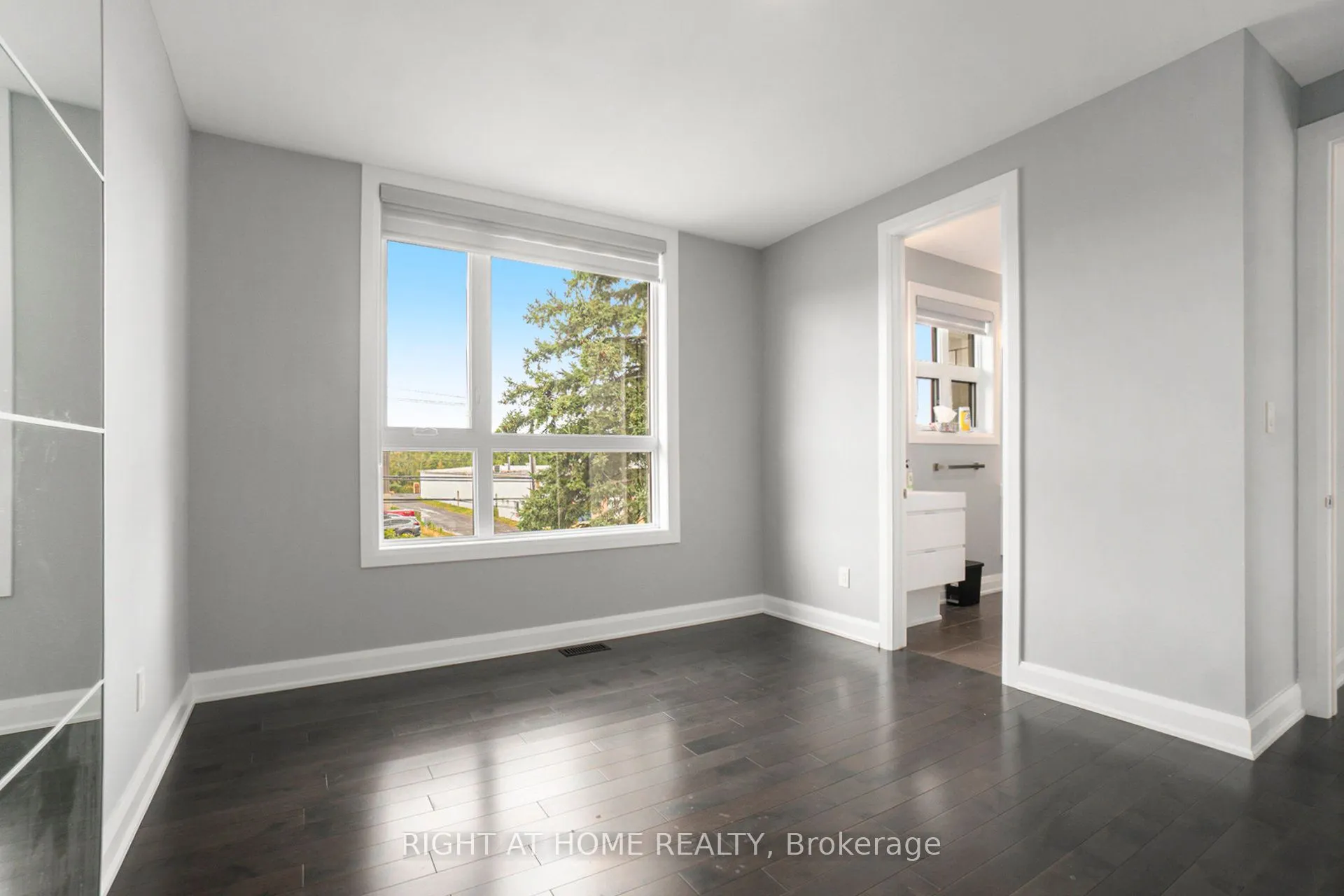 17 Rideau Heights Drive