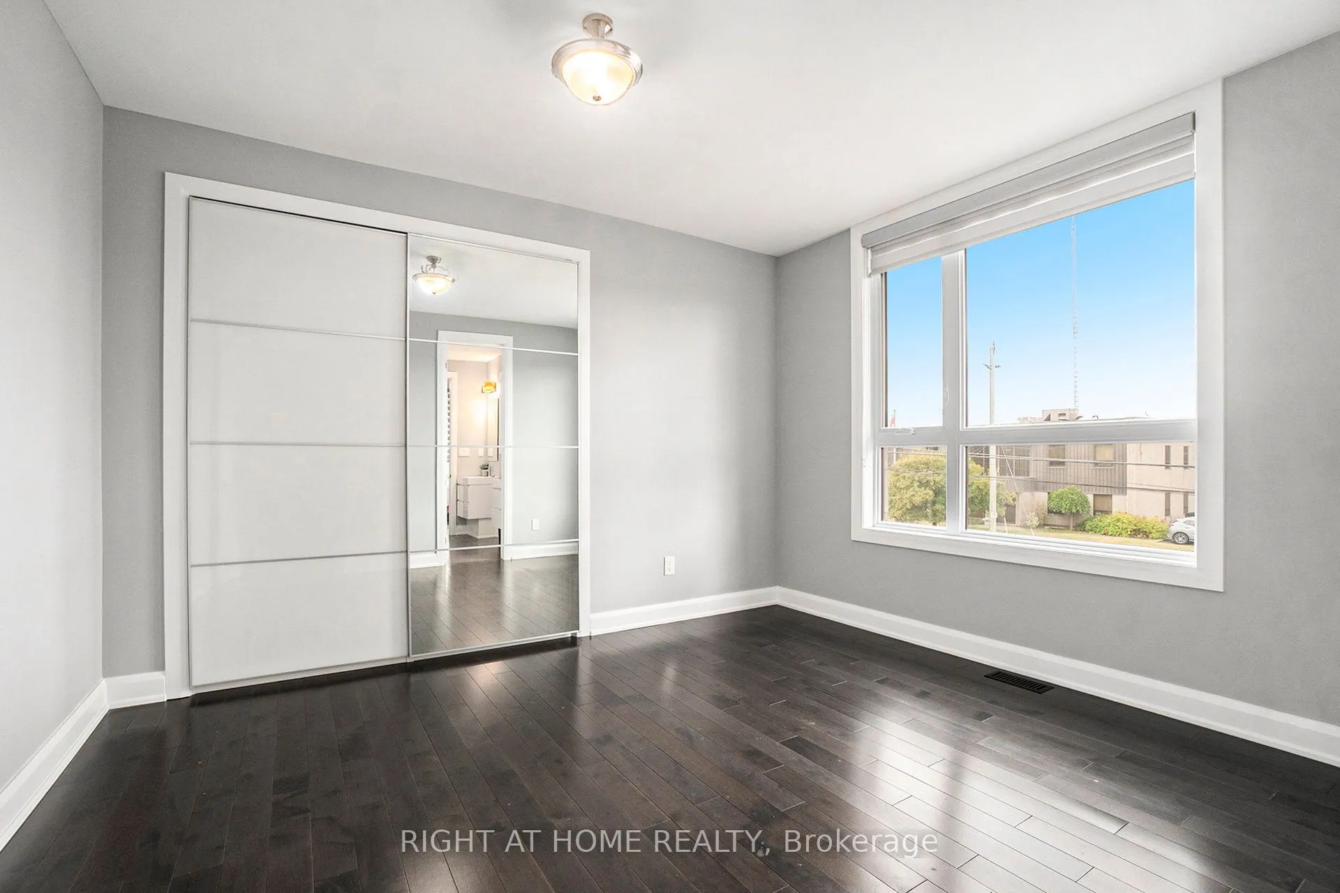 17 Rideau Heights Drive