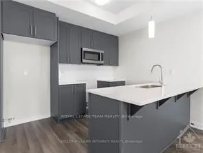 531 Lourmarin Private, #531