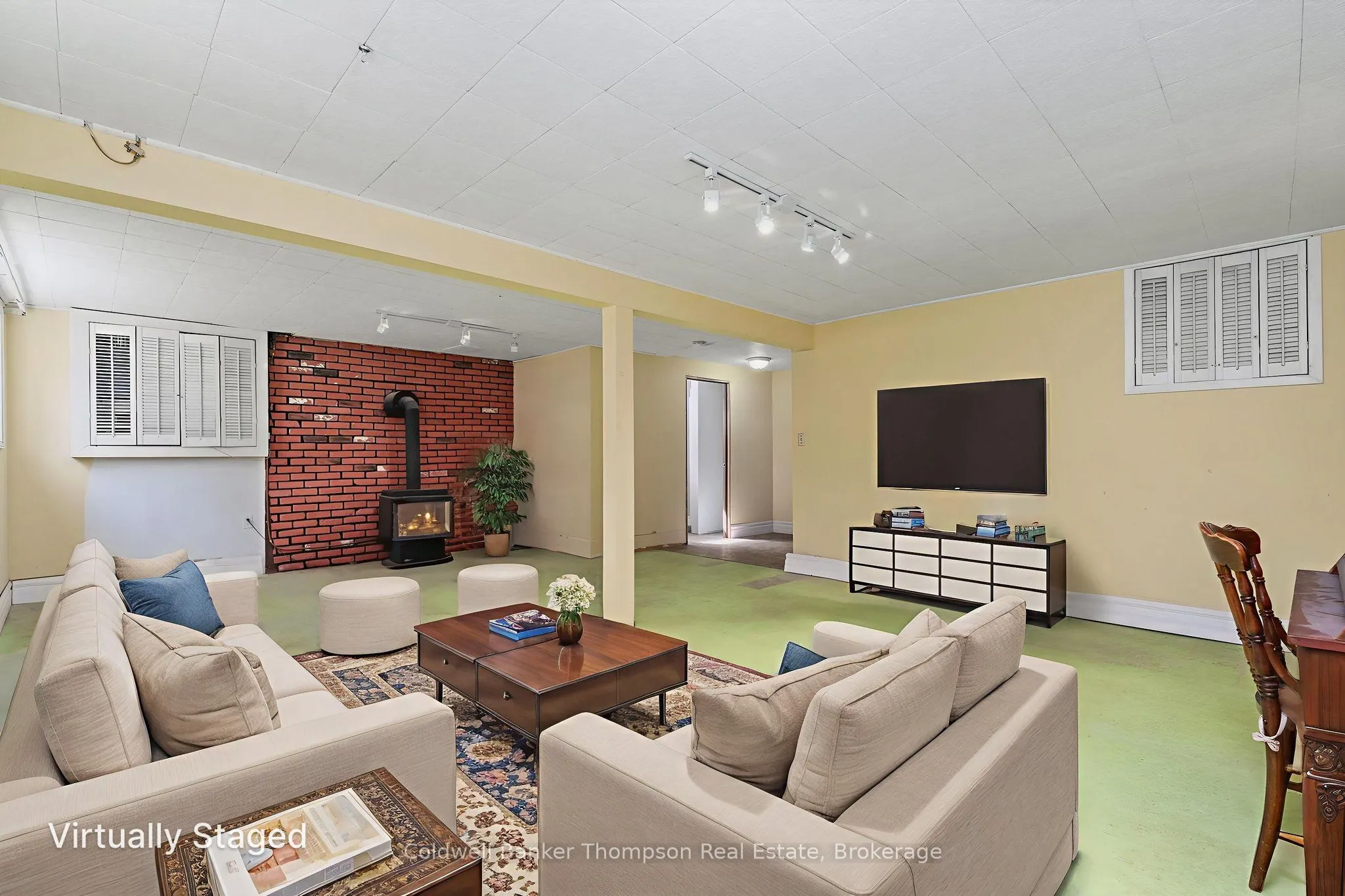 17 Andrea Drive