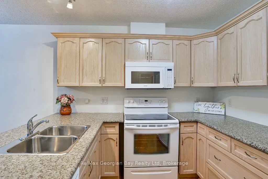 10A KIMBERLEY Avenue, #206