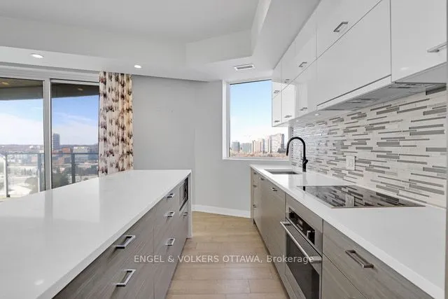 428 Sparks Street S, #706