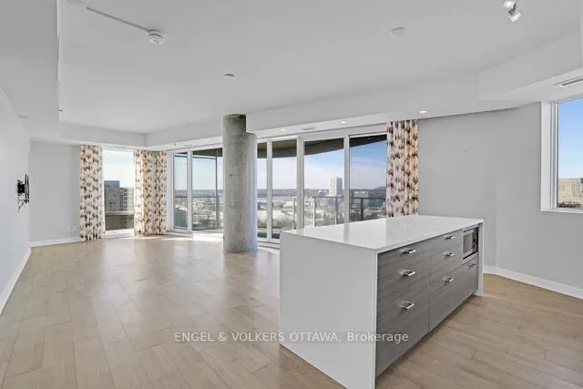 428 Sparks Street S, #706