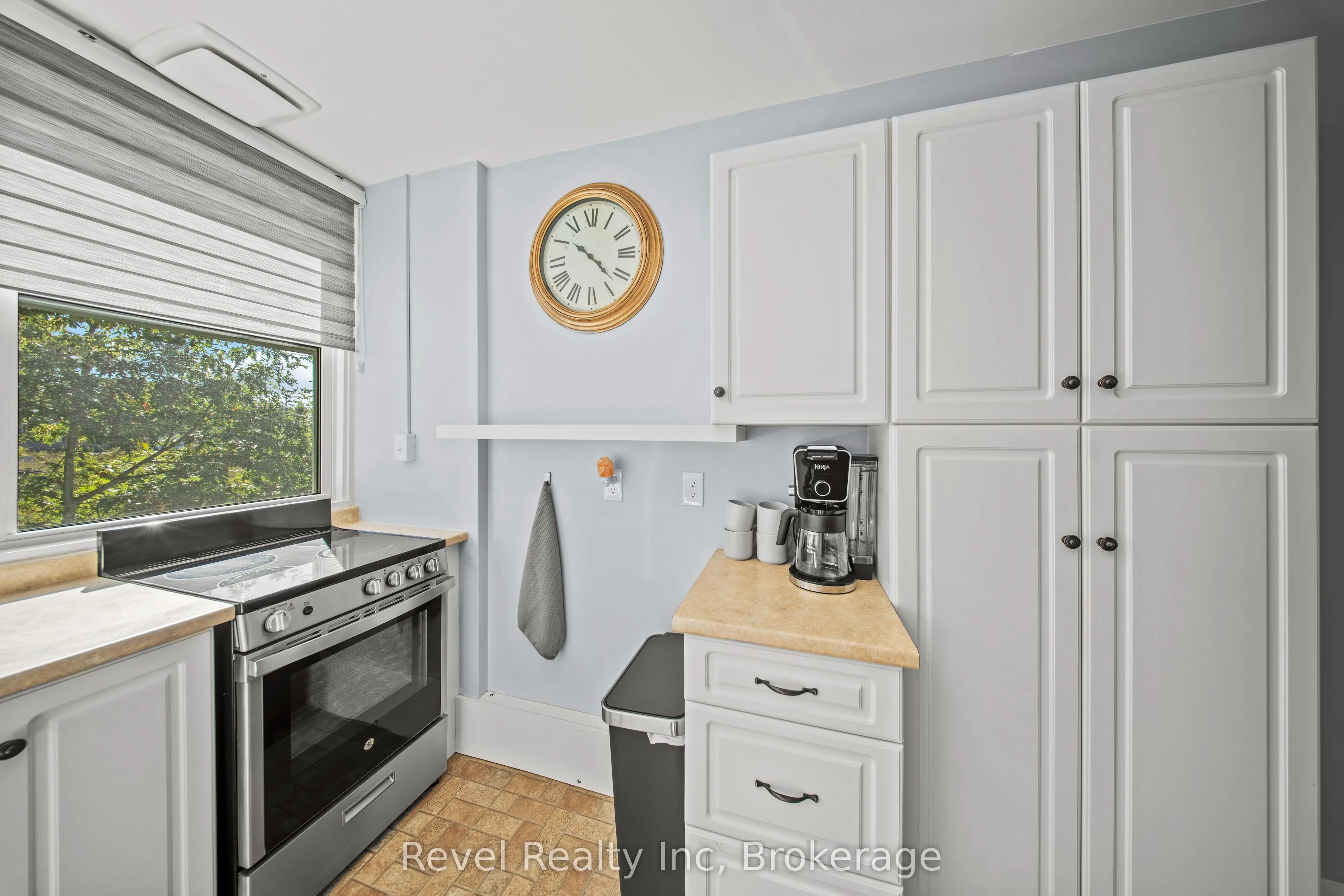 118 Isabella Street, #11