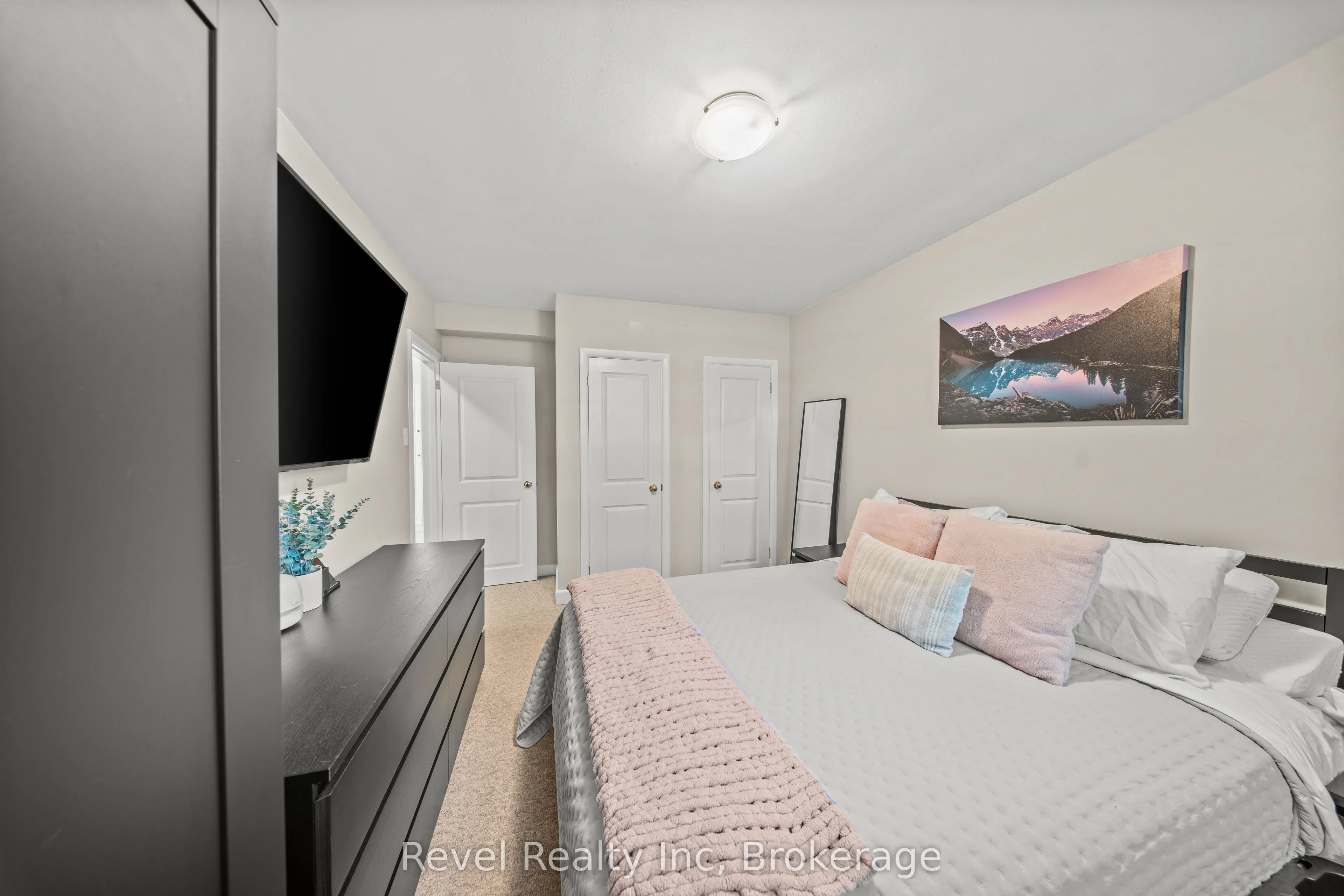 118 Isabella Street, #11