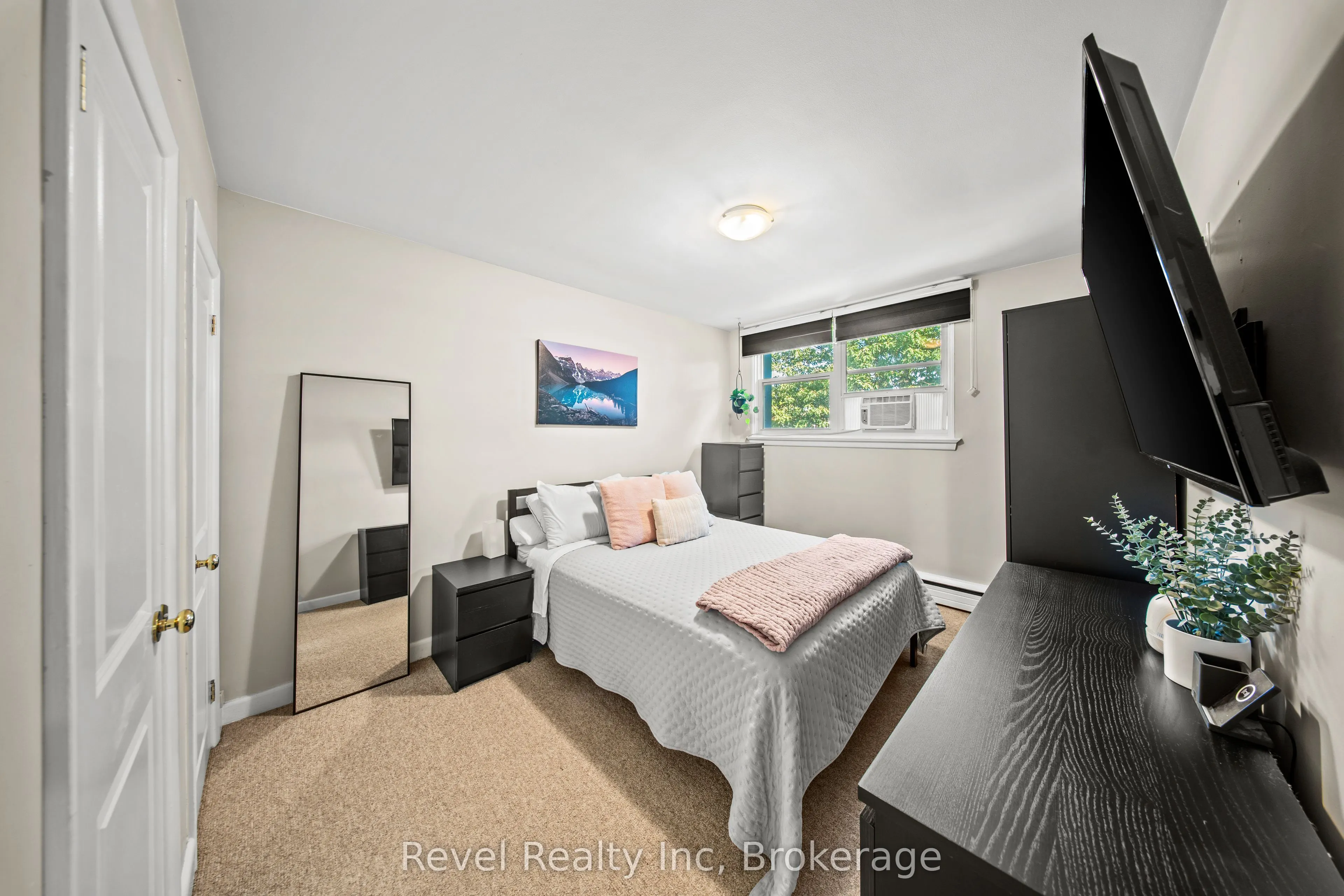 118 Isabella Street, #11