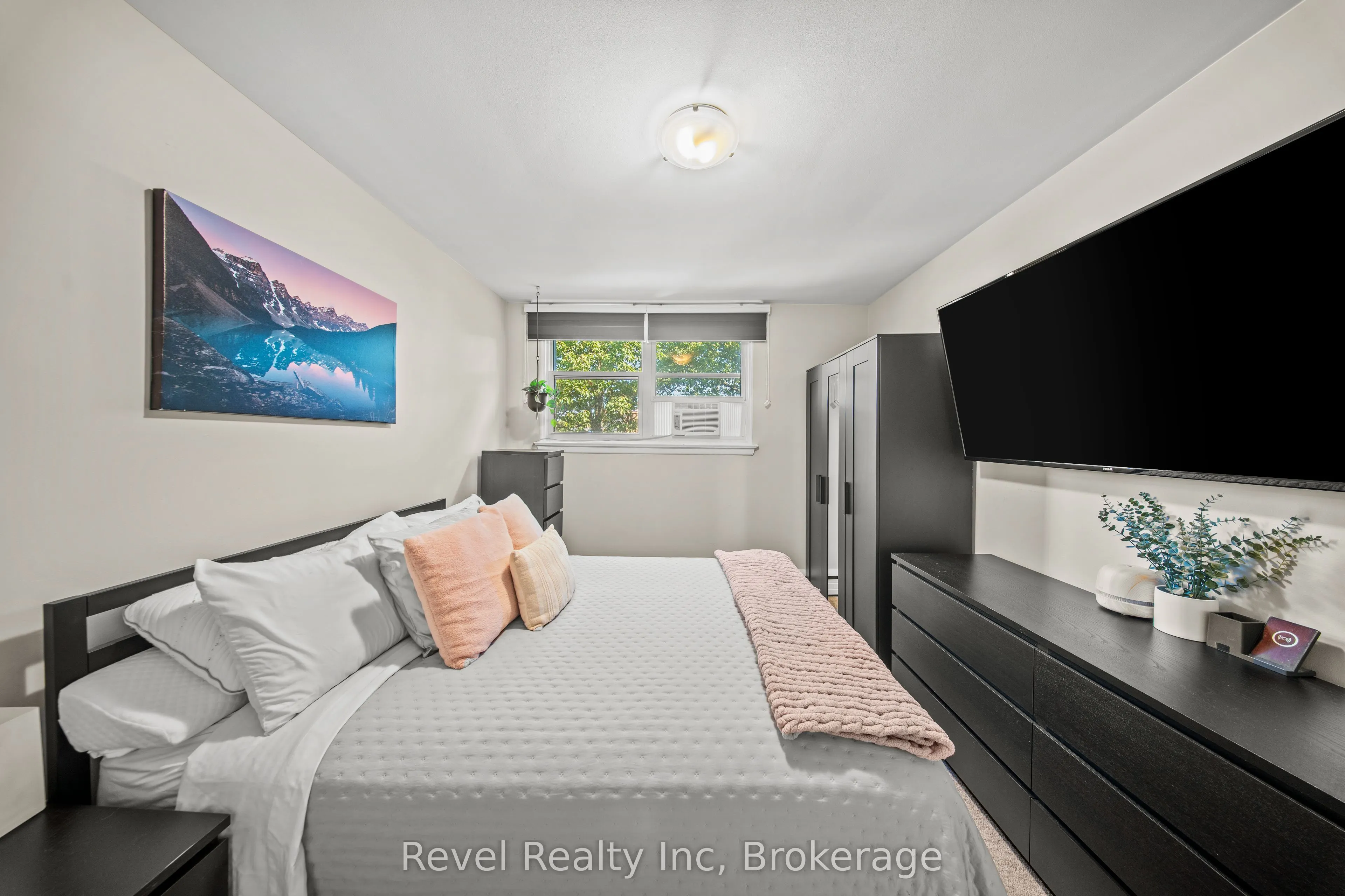 118 Isabella Street, #11