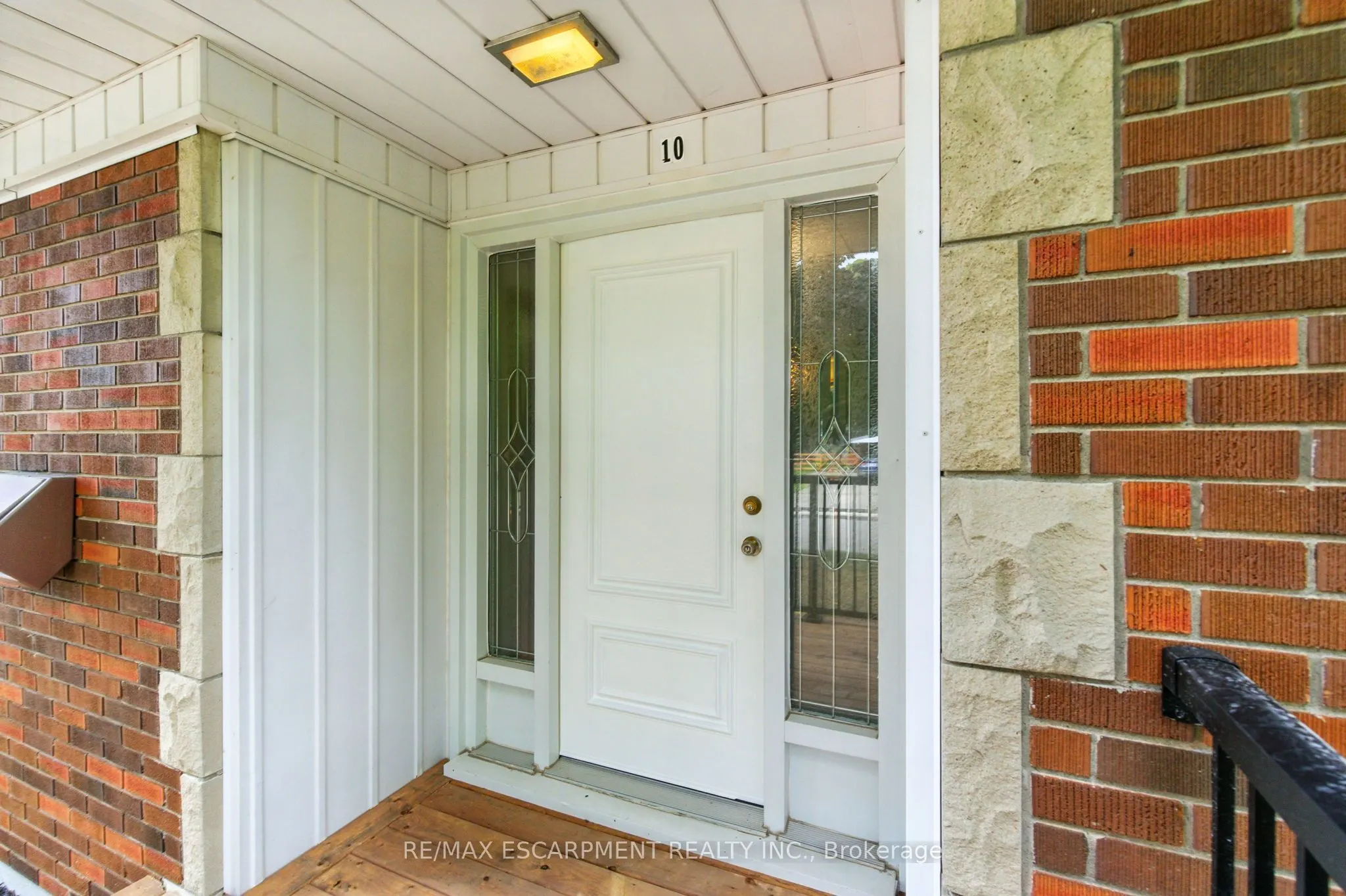 10 SHEFFIELD Avenue
