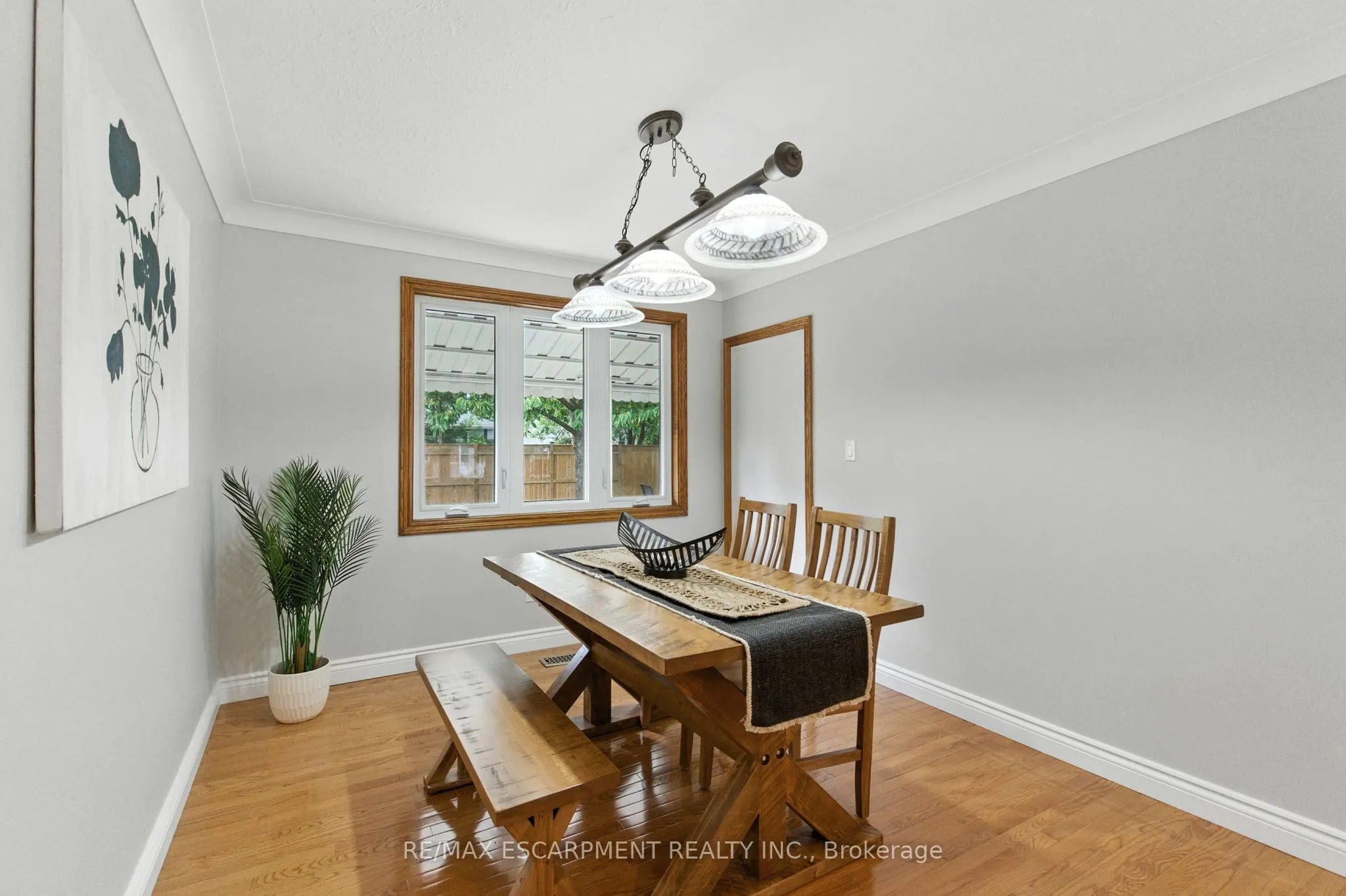 10 SHEFFIELD Avenue