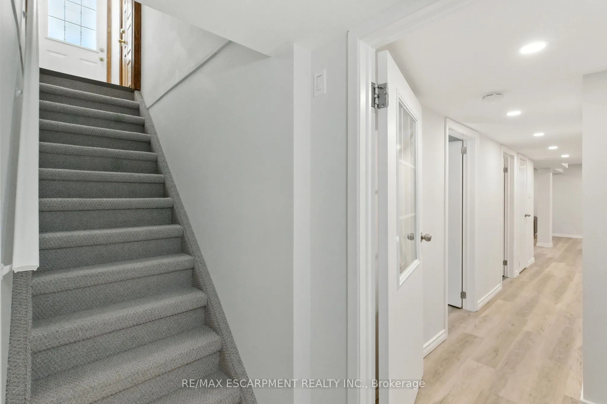 10 SHEFFIELD Avenue
