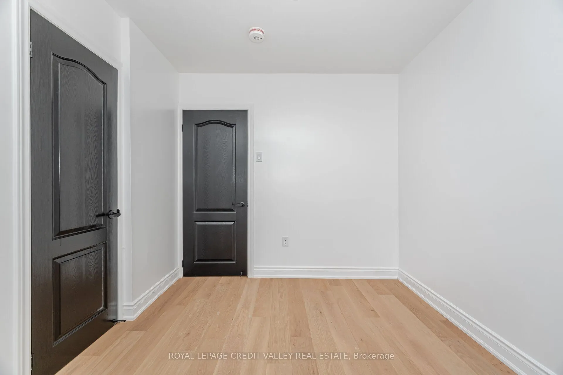 812 Tenth Avenue, #Upper