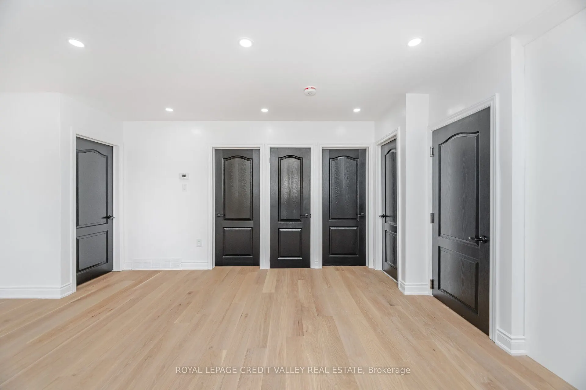 812 Tenth Avenue, #Upper