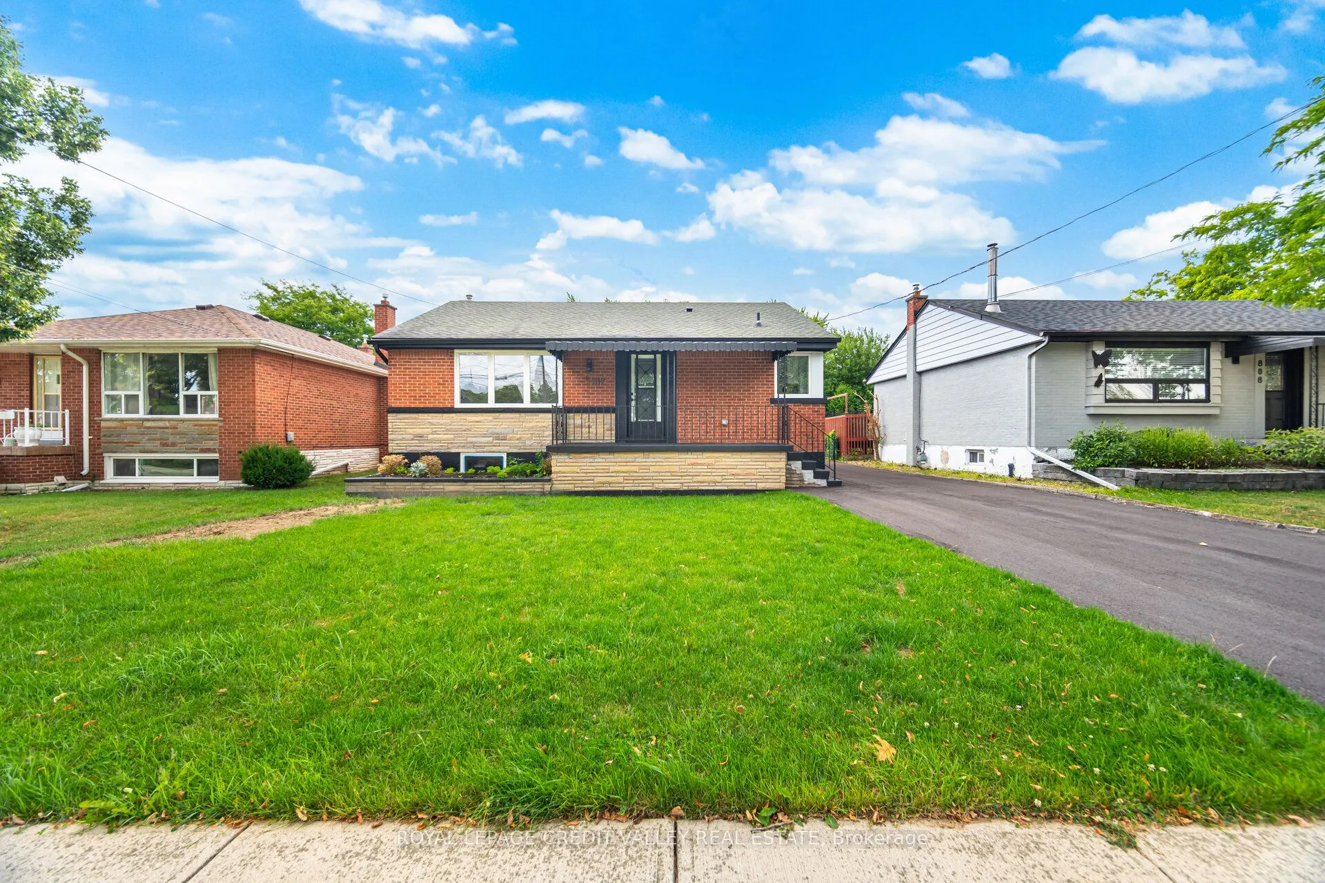812 Tenth Avenue, #Upper
