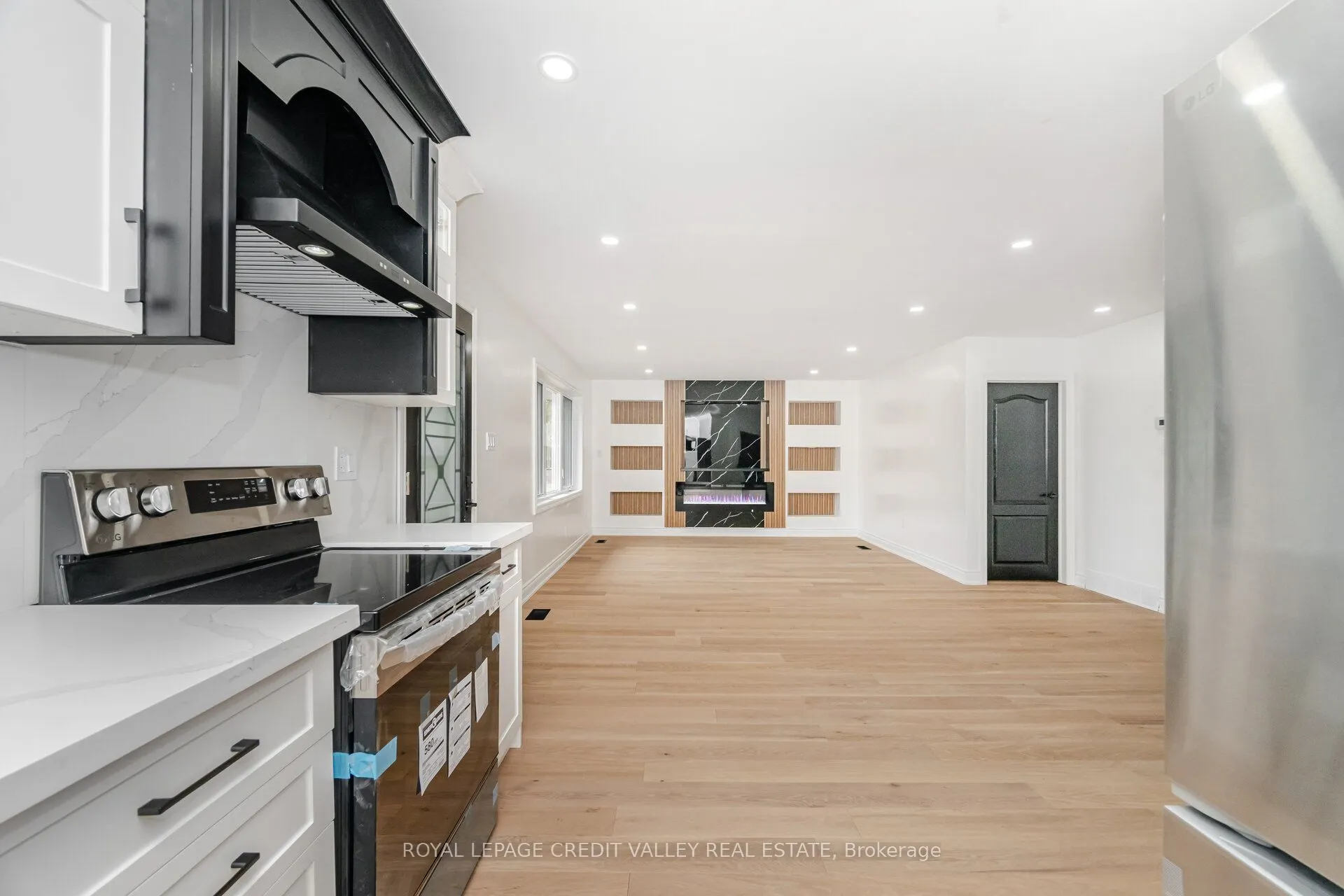 812 Tenth Avenue, #Upper